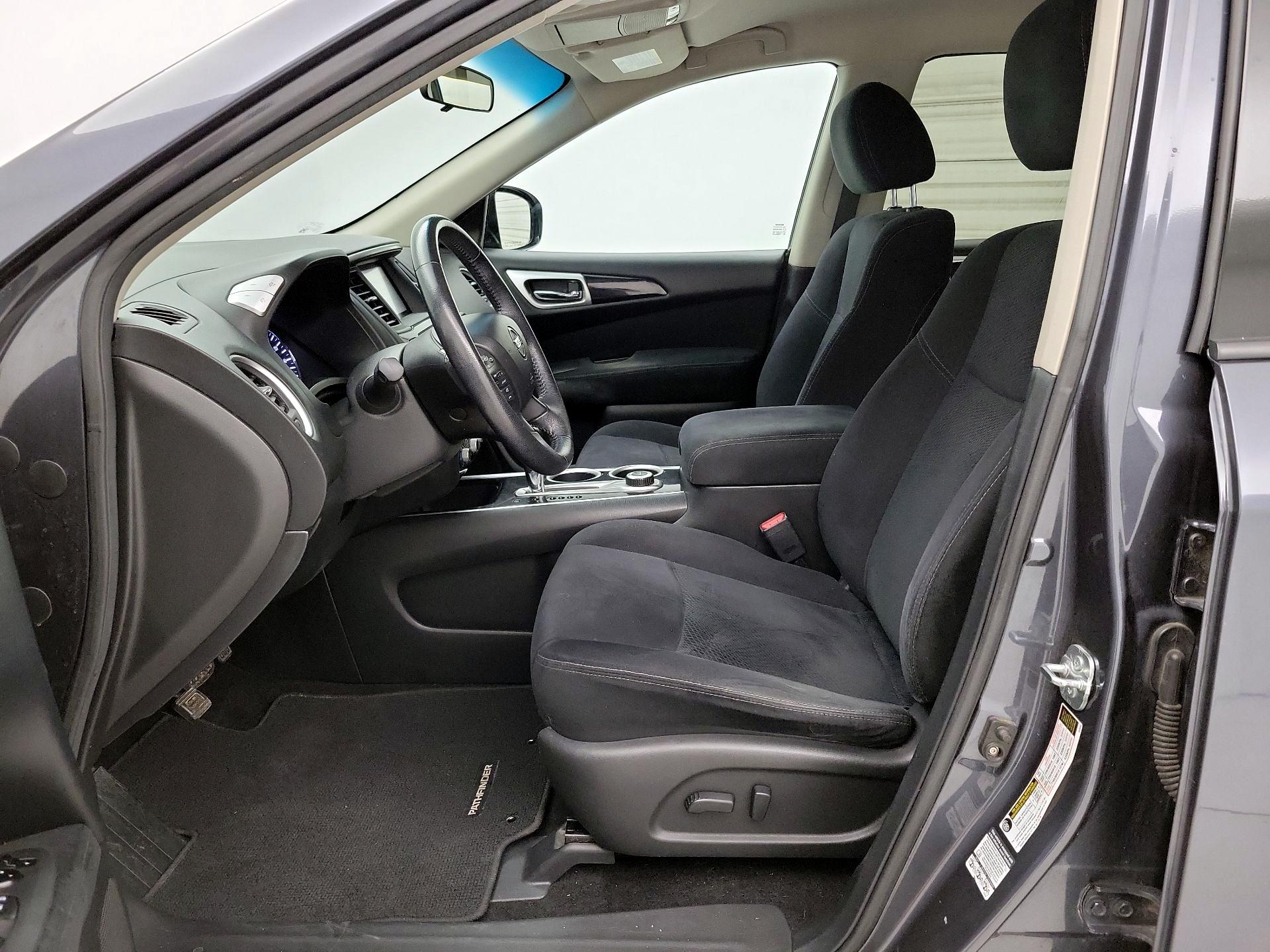 Thumbnail: 2013 Nissan Pathfinder - 11