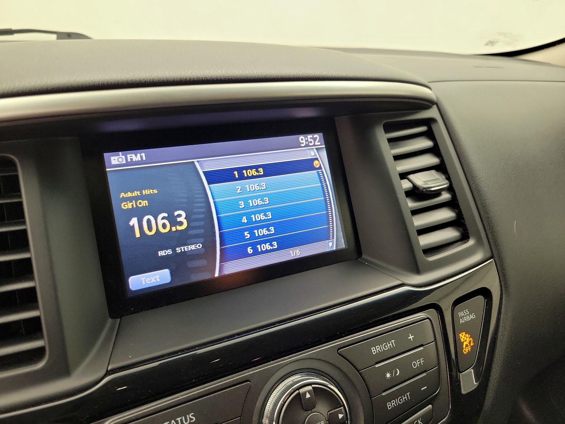 Thumbnail: 2013 Nissan Pathfinder - 15