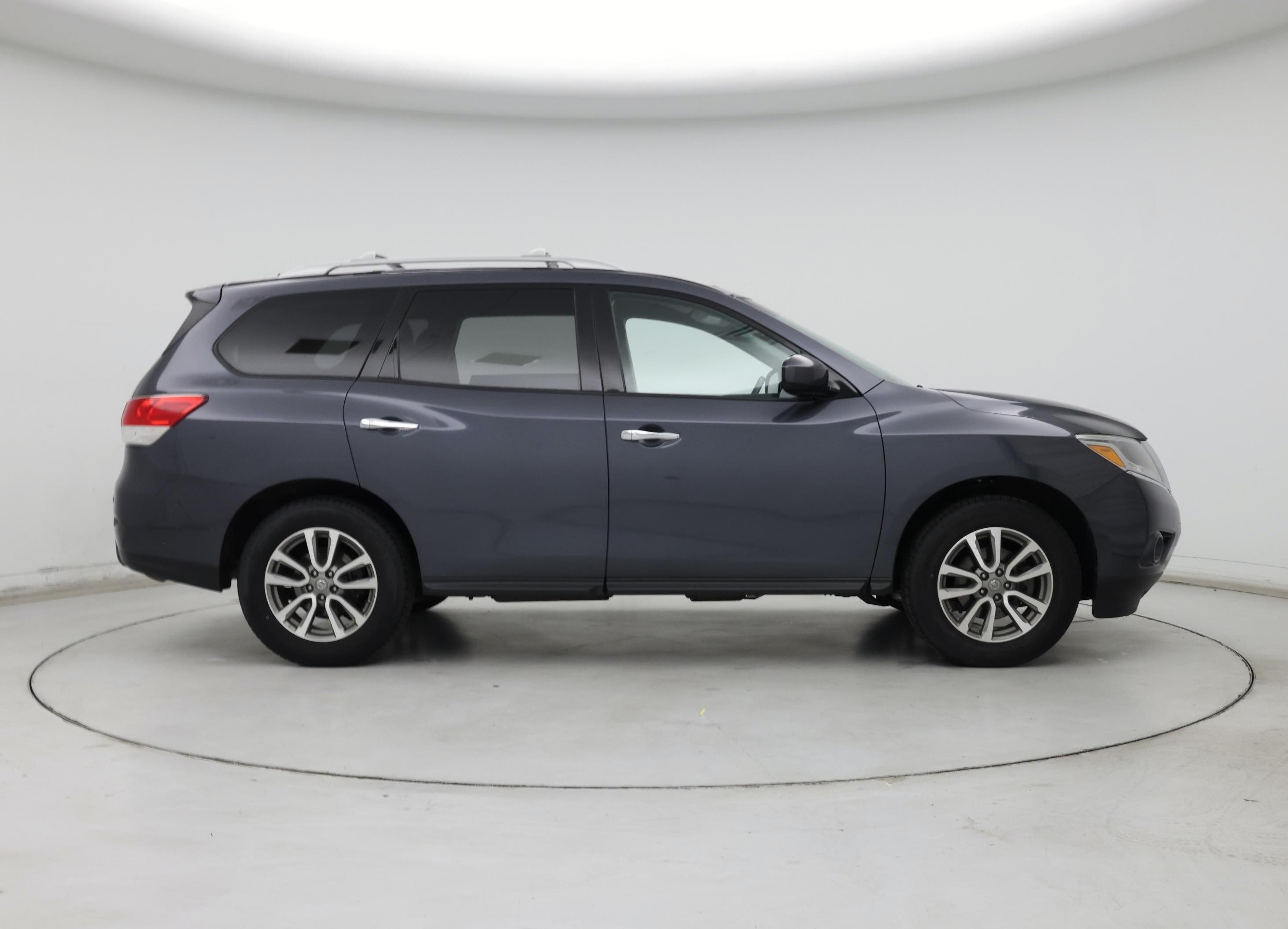 Thumbnail: 2013 Nissan Pathfinder - 7