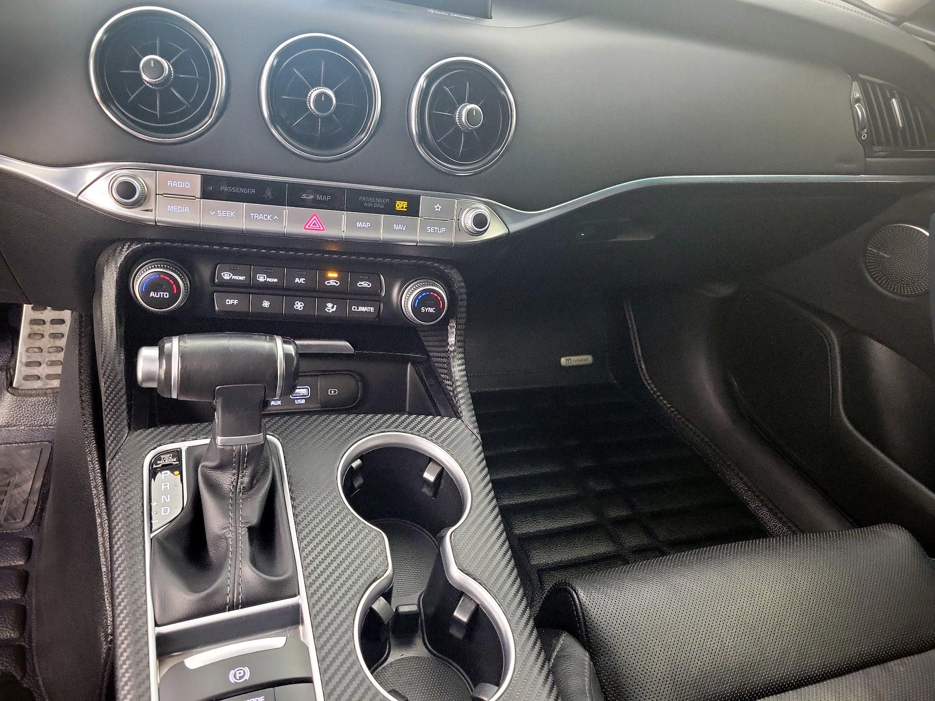 Thumbnail: 2018 Kia Stinger - 18