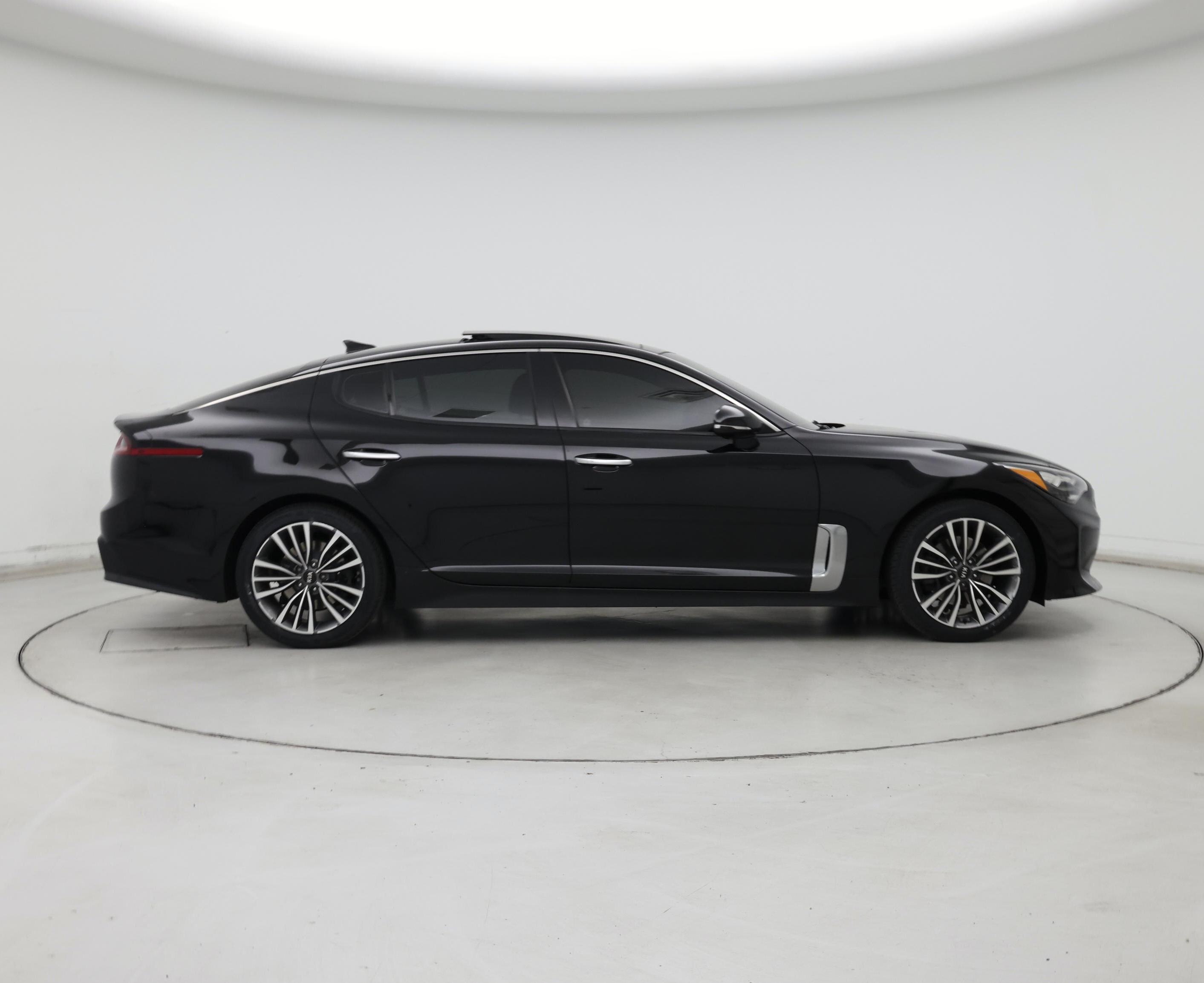 Thumbnail: 2018 Kia Stinger - 7