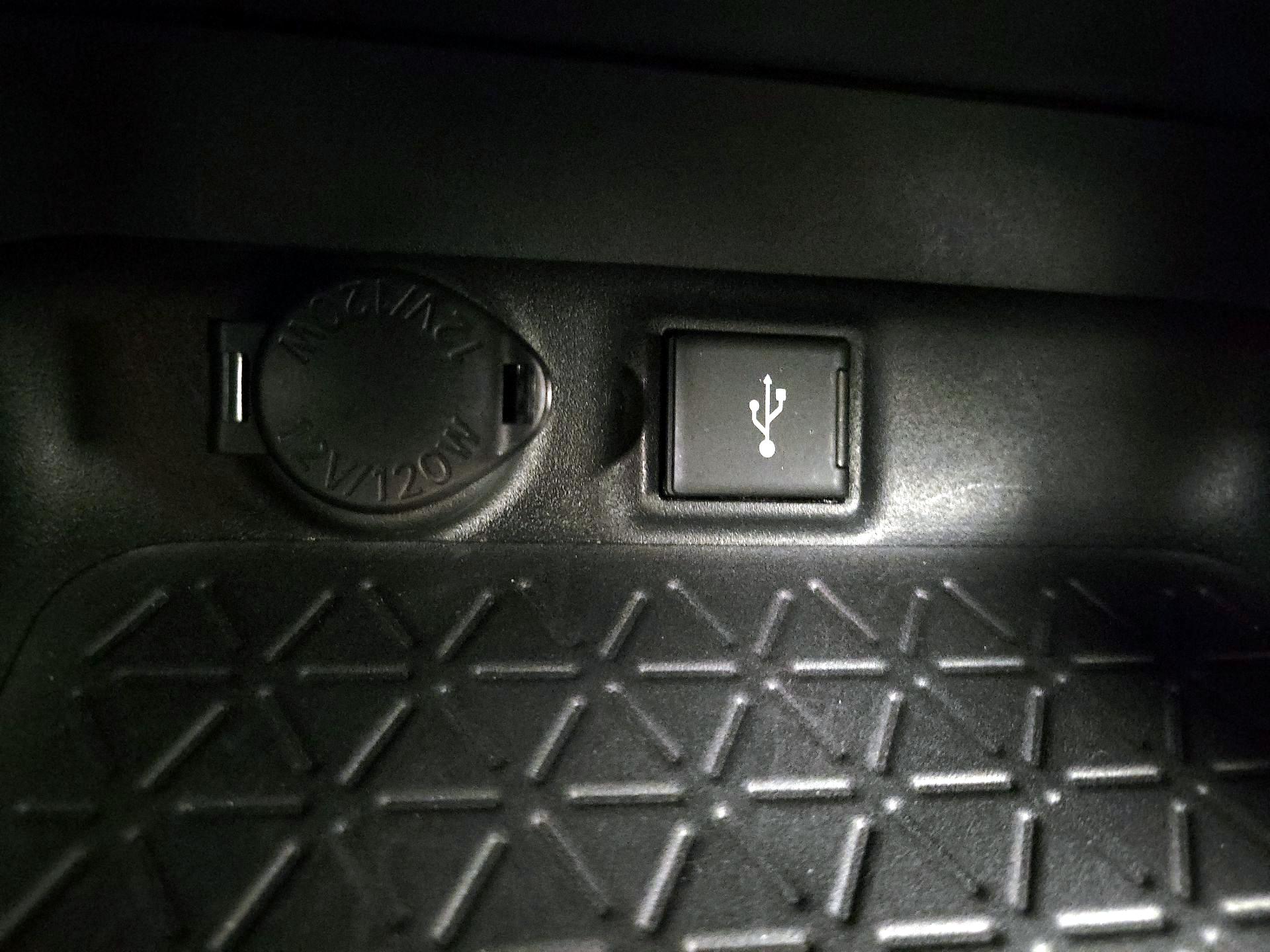 Thumbnail: 2020 Toyota RAV4 - 18