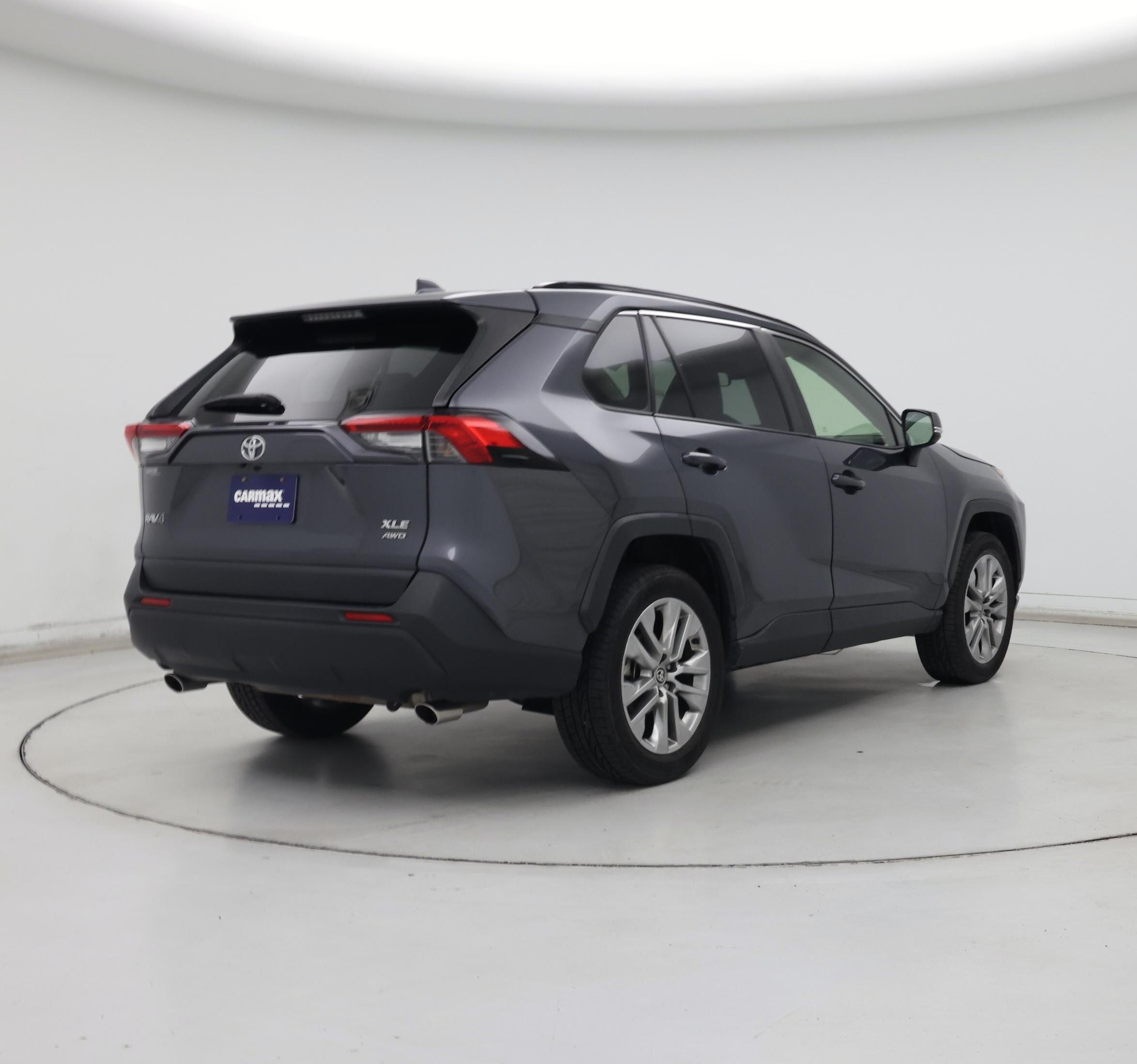 Thumbnail: 2020 Toyota RAV4 - 8