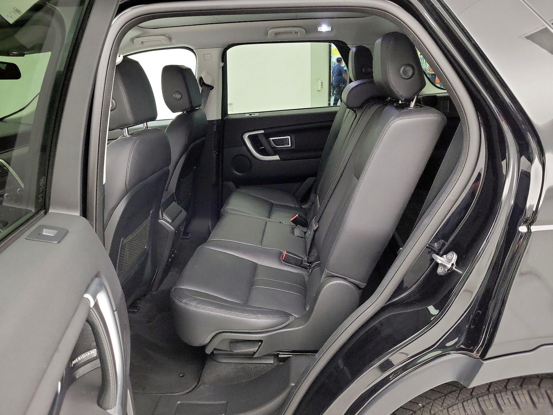 Thumbnail: 2019 Land Rover Discovery Sport - 20
