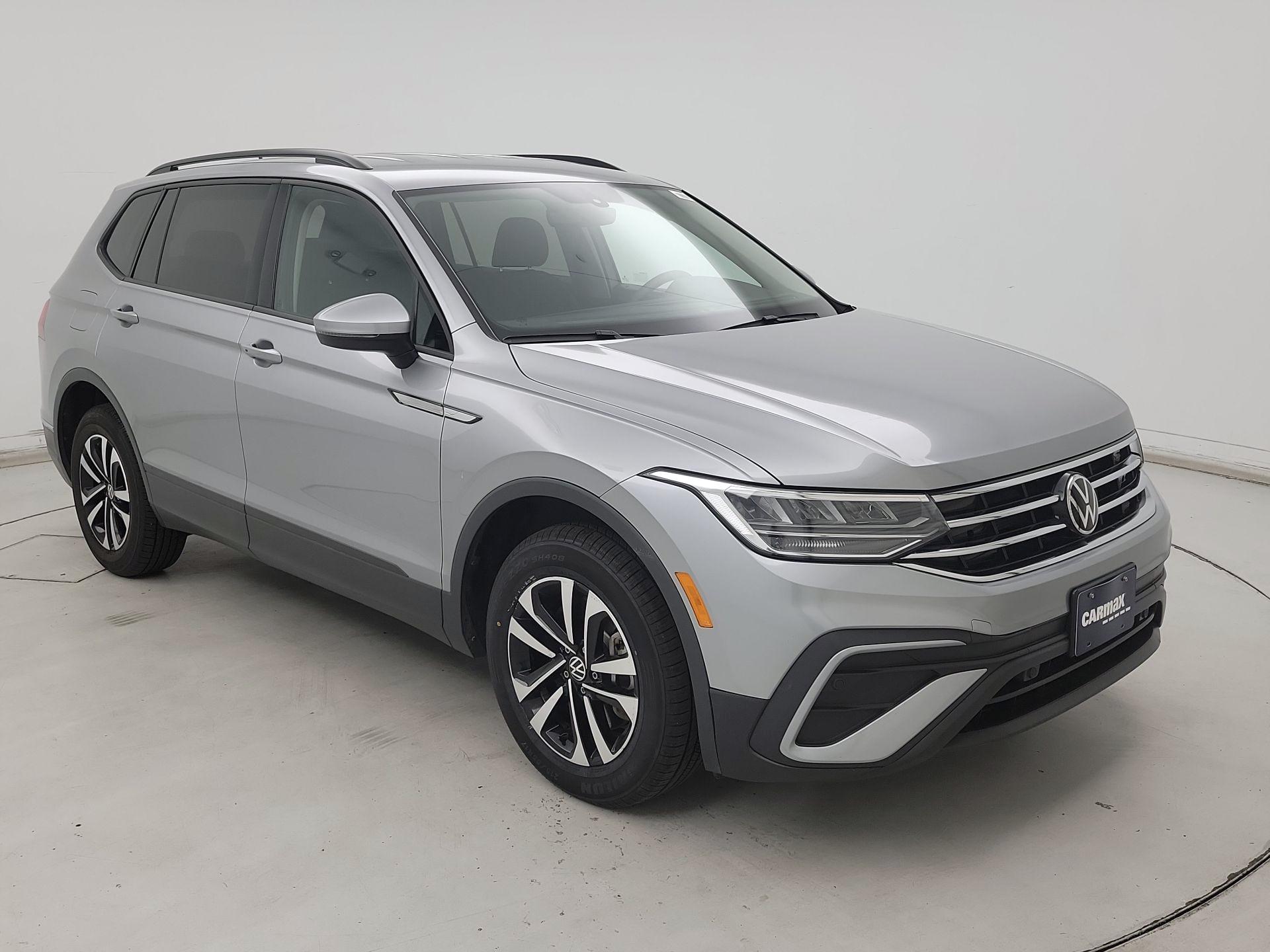 Thumbnail: 2023 Volkswagen Tiguan - 1