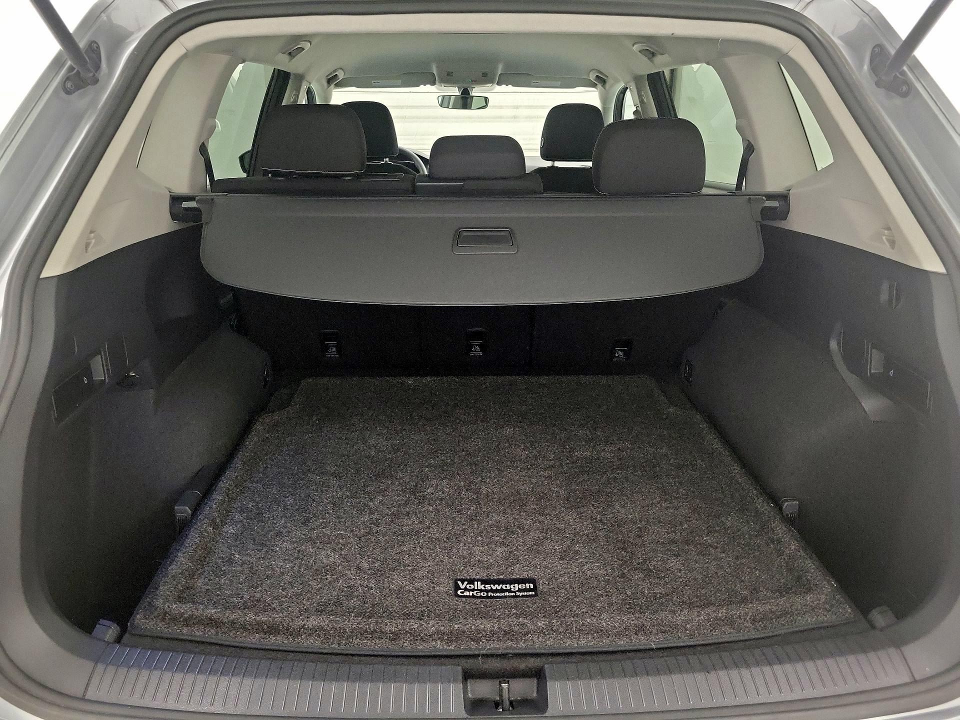 Thumbnail: 2023 Volkswagen Tiguan - 18