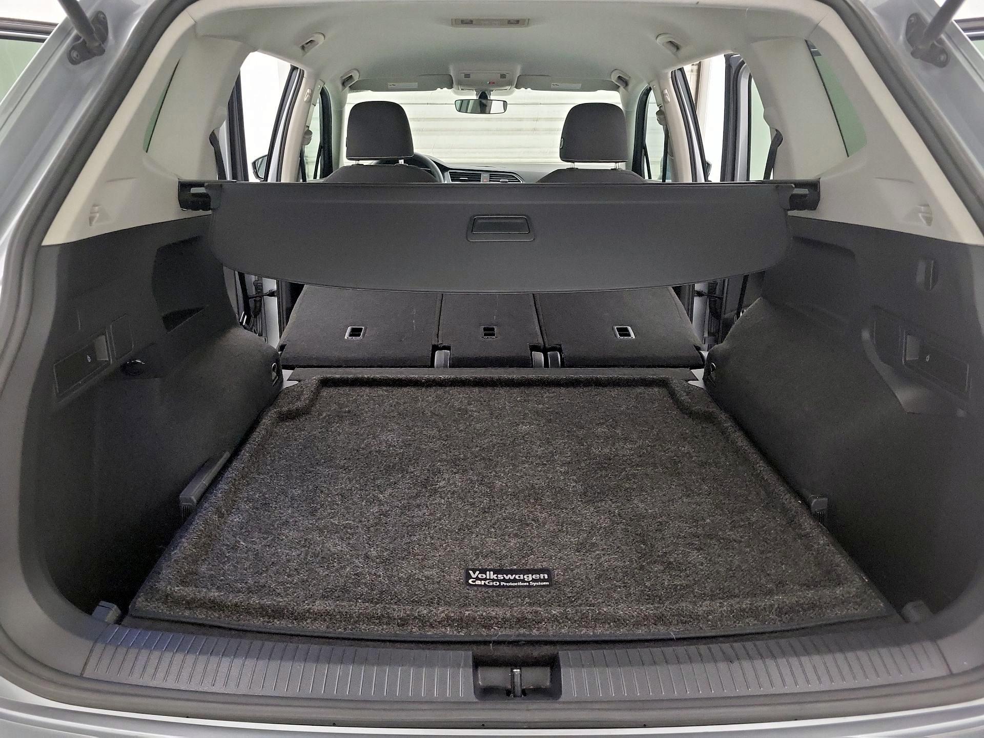 Thumbnail: 2023 Volkswagen Tiguan - 19