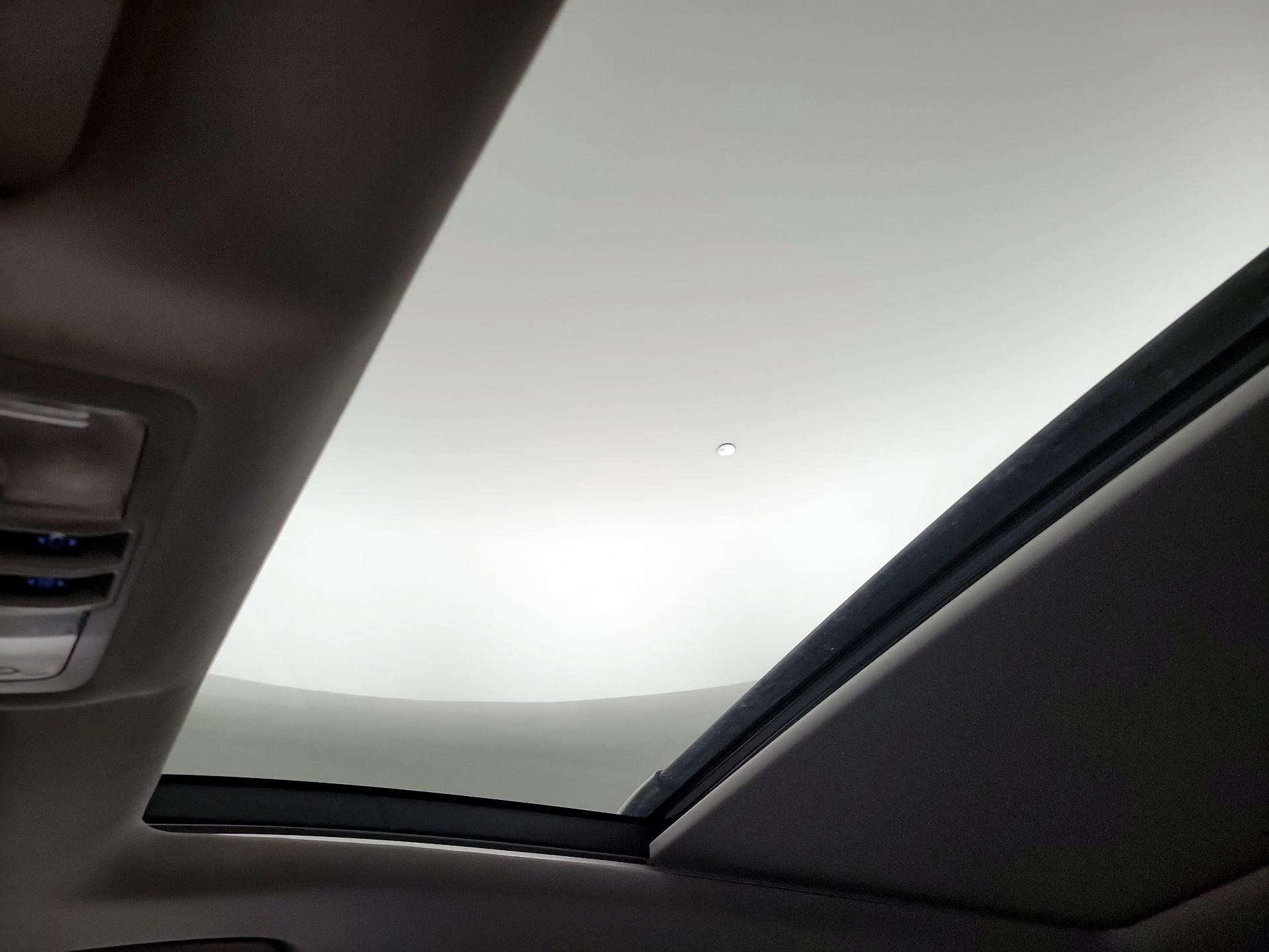 Thumbnail: 2019 Toyota Highlander - 18