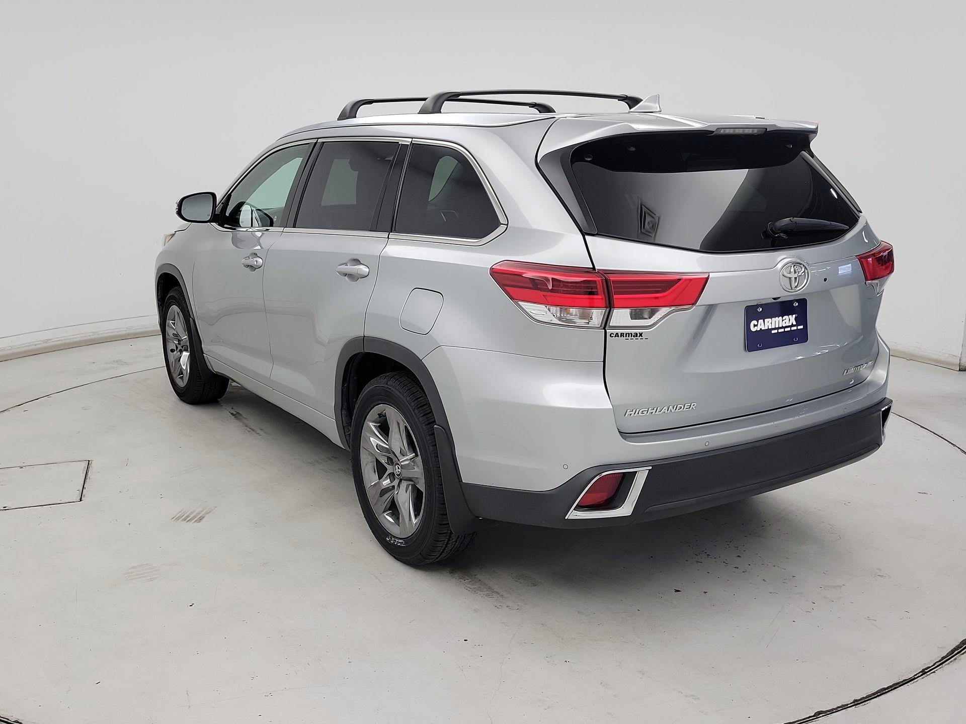 Thumbnail: 2019 Toyota Highlander - 7