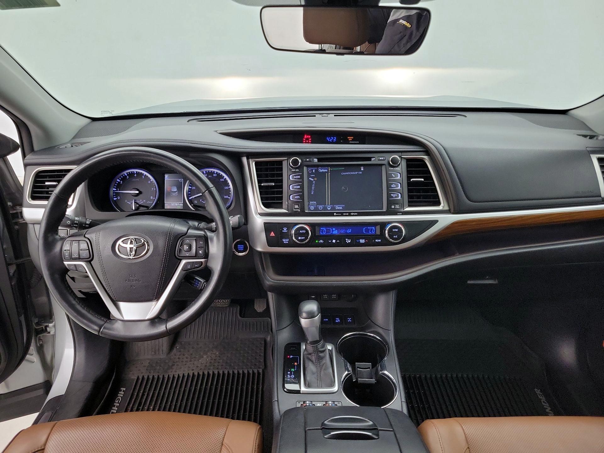 Thumbnail: 2019 Toyota Highlander - 8