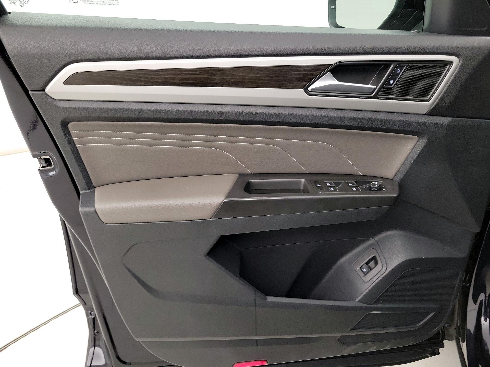 Thumbnail: 2023 Volkswagen Atlas - 12