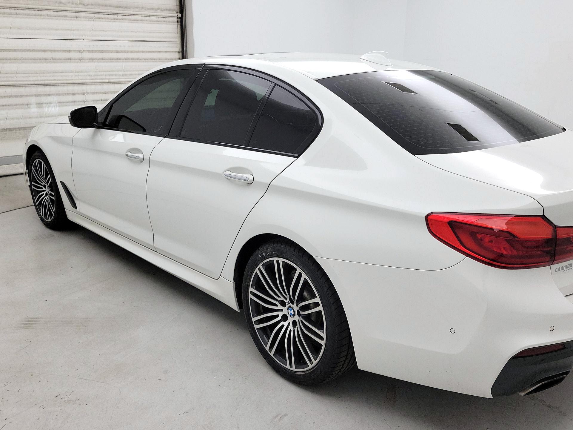 Thumbnail: 2017 BMW 5 Series - 7