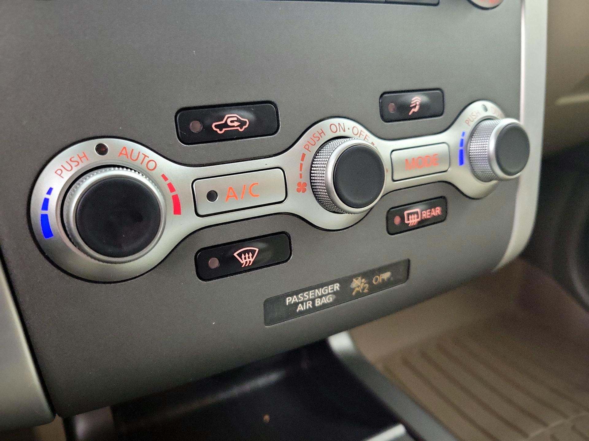 Thumbnail: 2014 Nissan Murano - 16