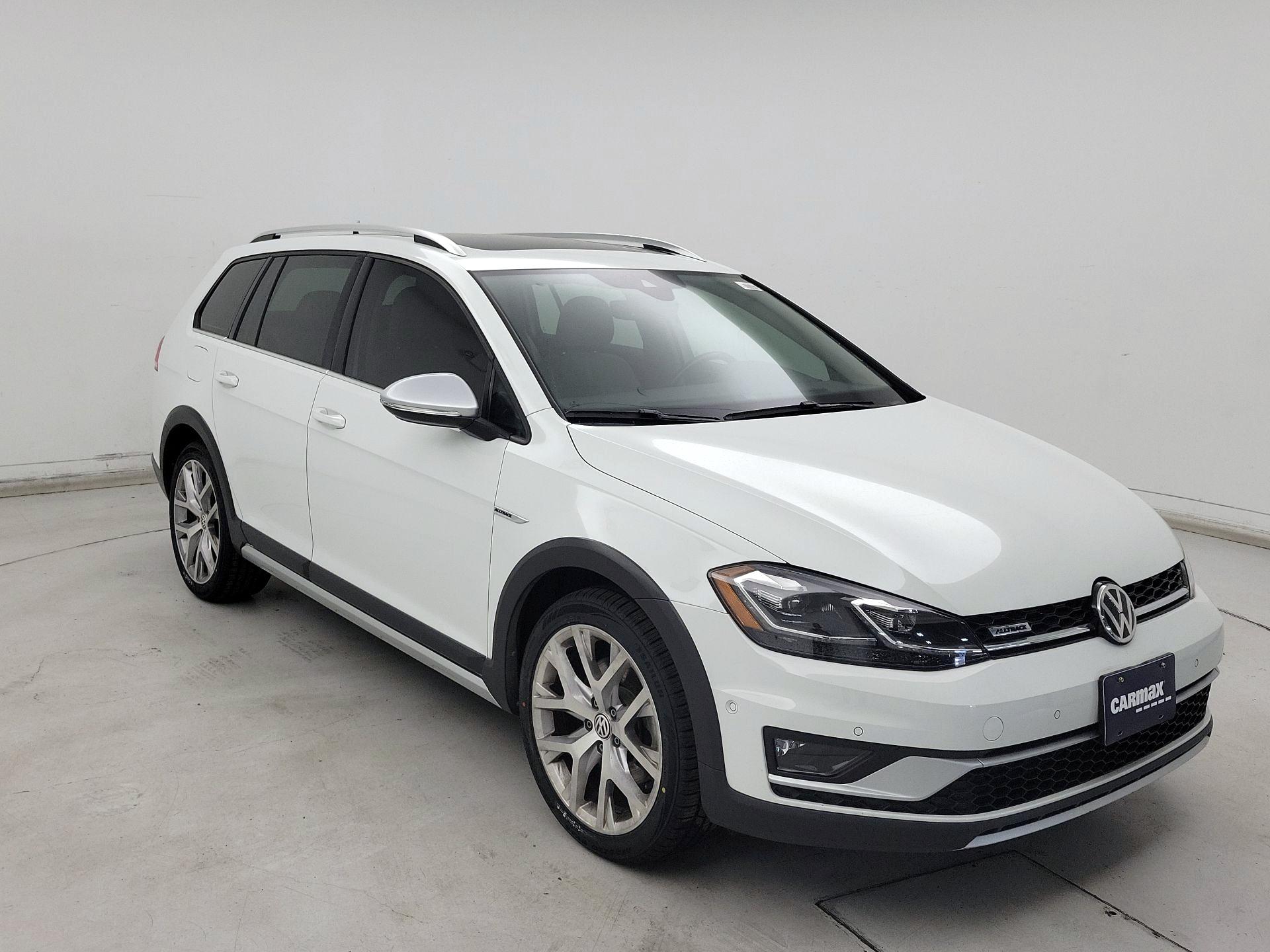 Thumbnail: 2019 Volkswagen Golf - 1