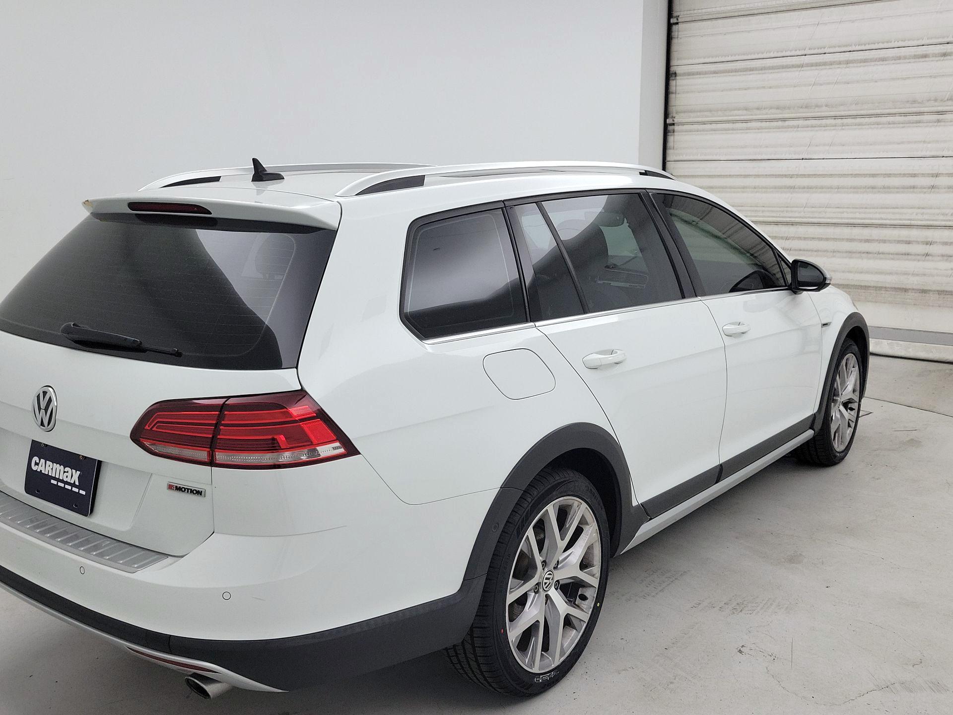 Thumbnail: 2019 Volkswagen Golf - 5