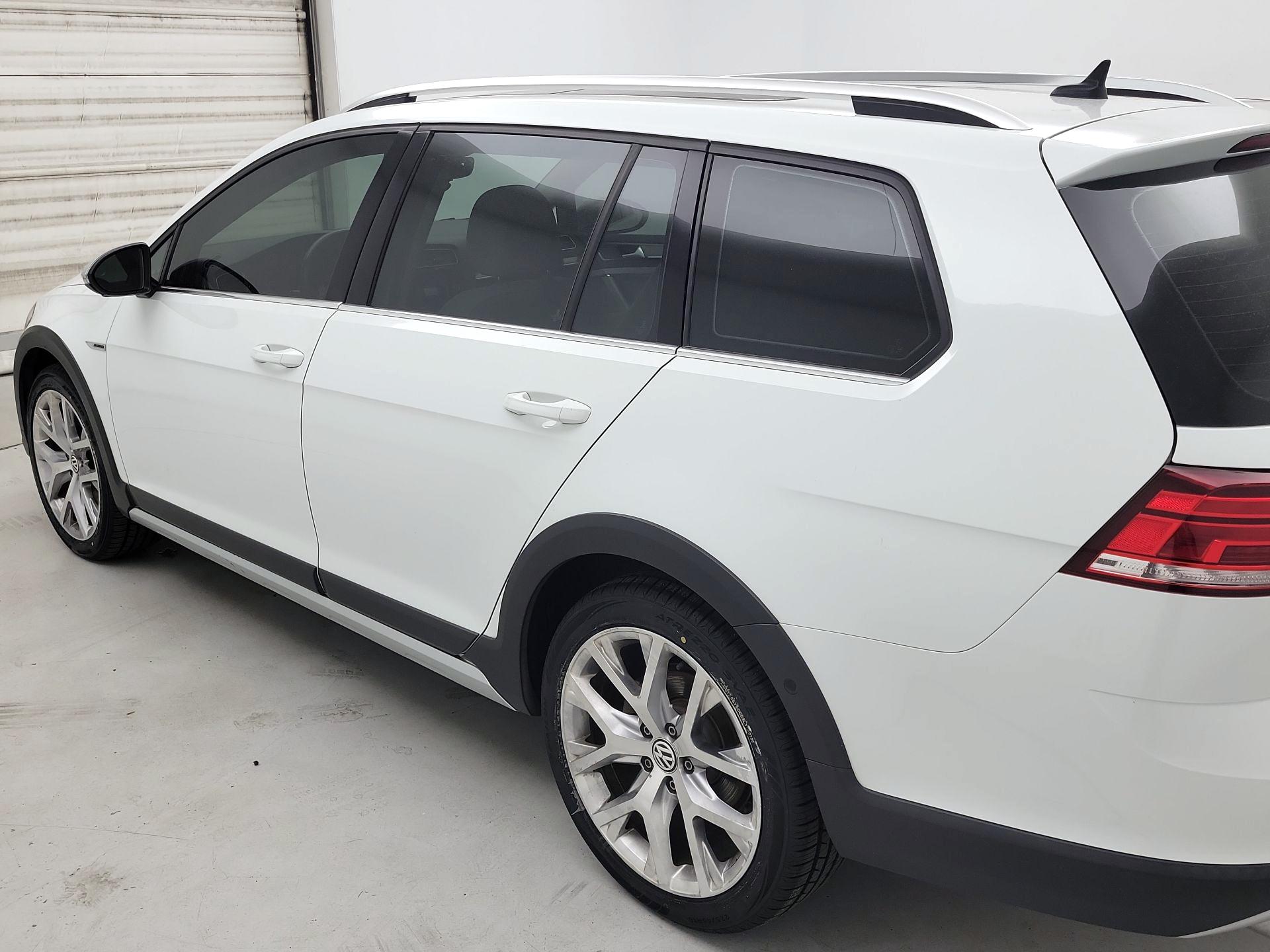 Thumbnail: 2019 Volkswagen Golf - 7