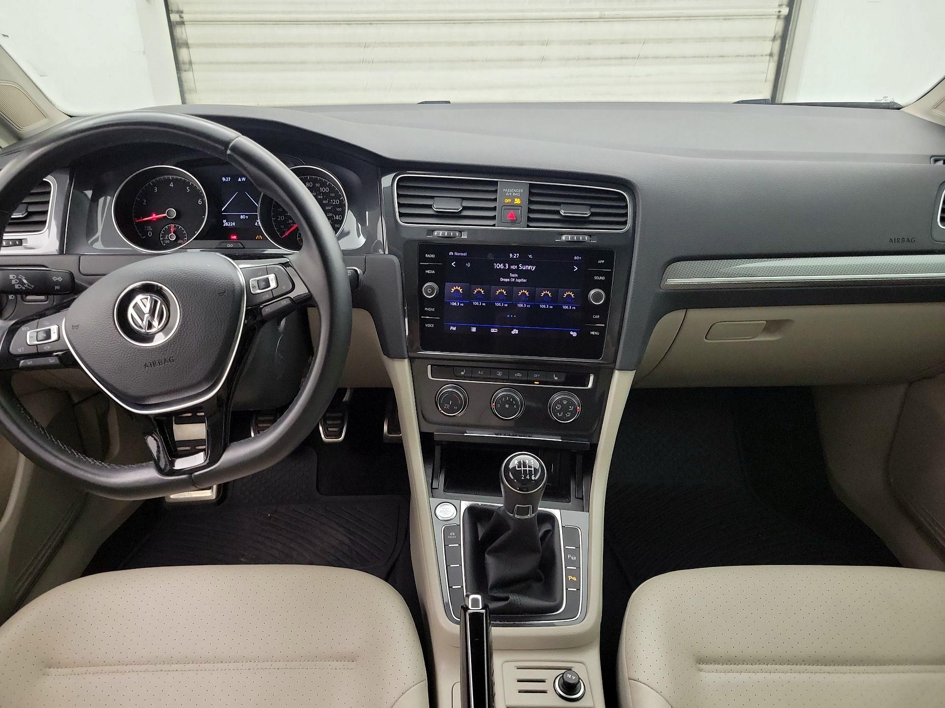 Thumbnail: 2019 Volkswagen Golf - 8