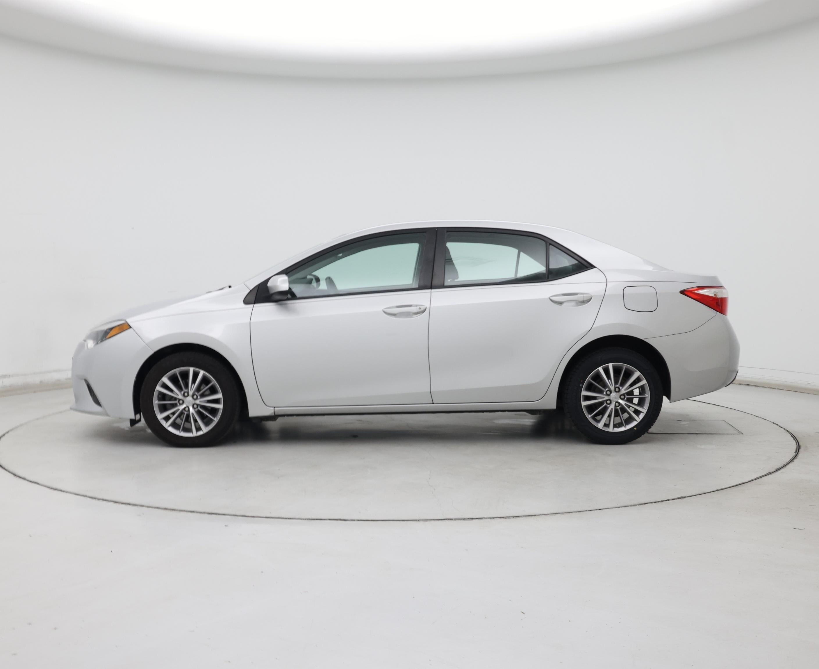 Thumbnail: 2014 Toyota Corolla - 3