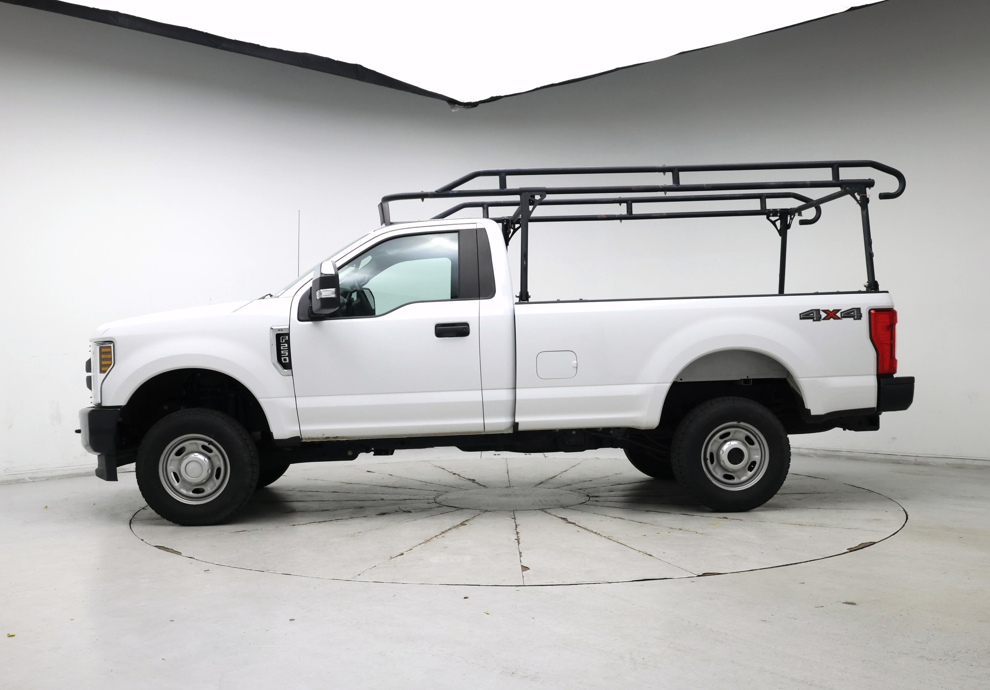 Thumbnail: 2019 Ford F-250 - 3