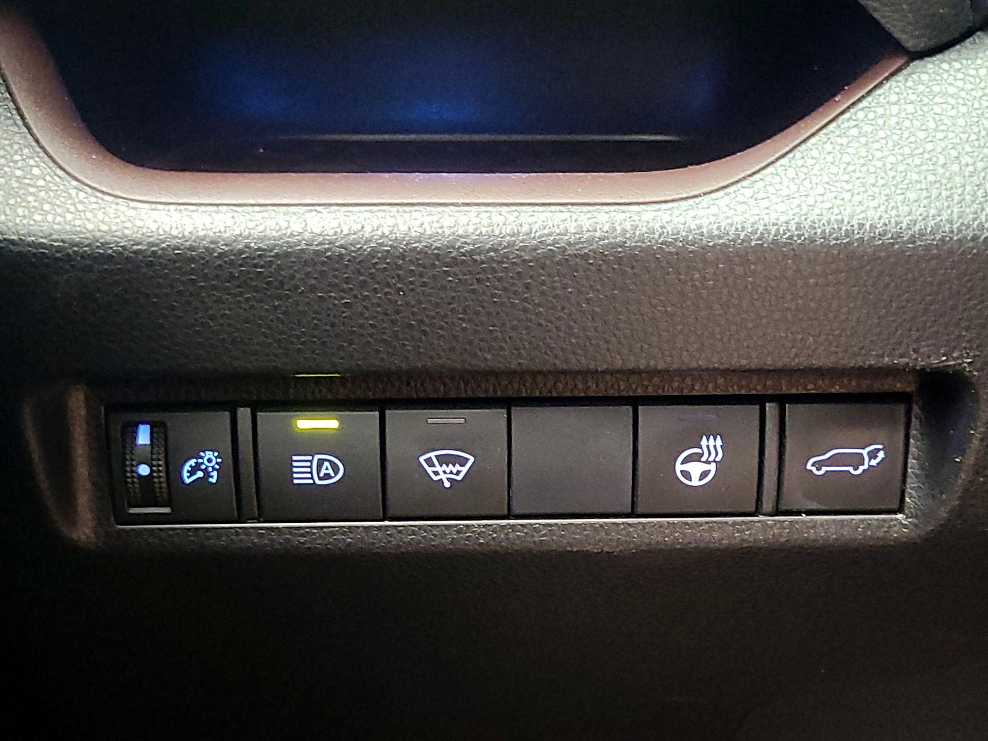 Thumbnail: 2019 Toyota RAV4 - 13