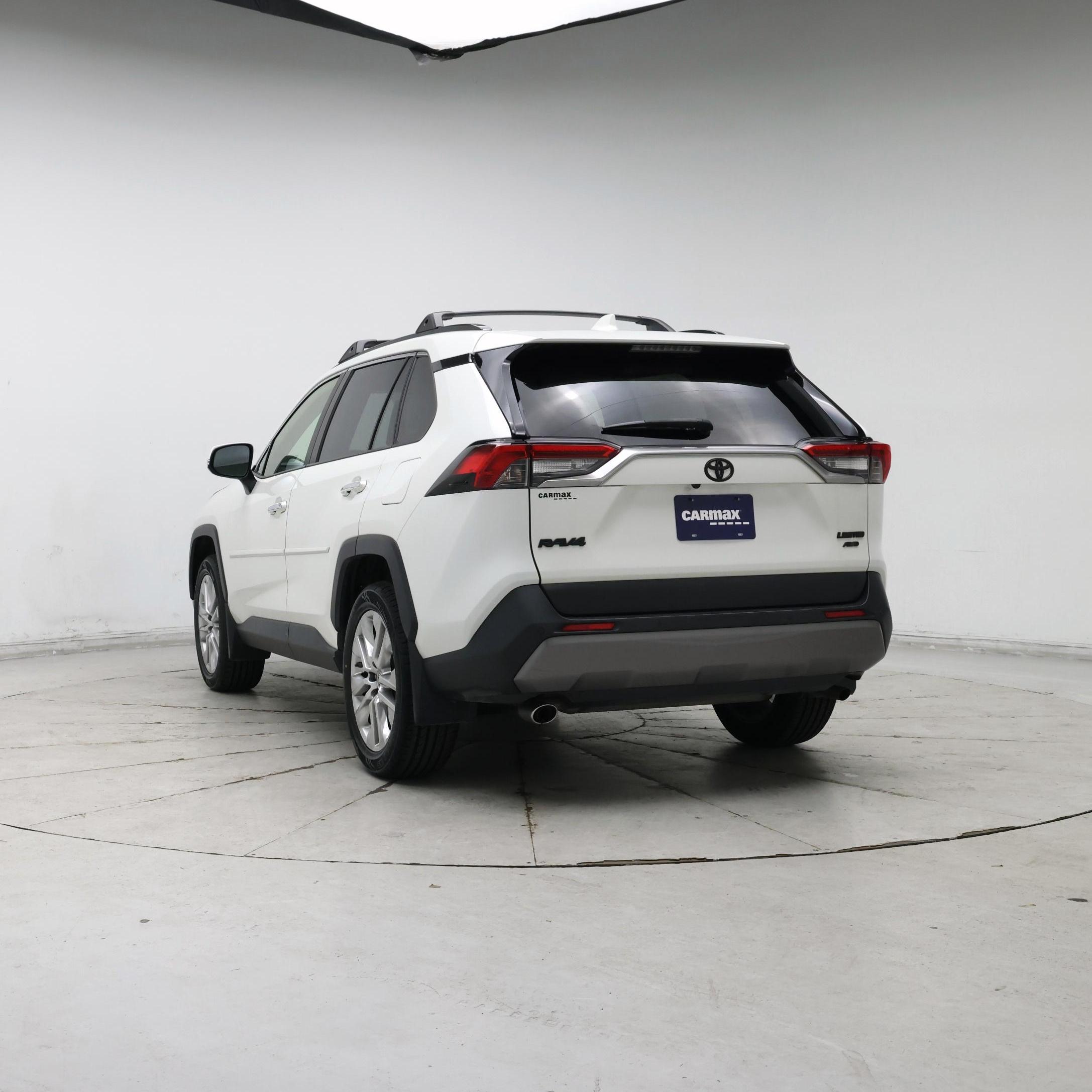 Thumbnail: 2019 Toyota RAV4 - 2