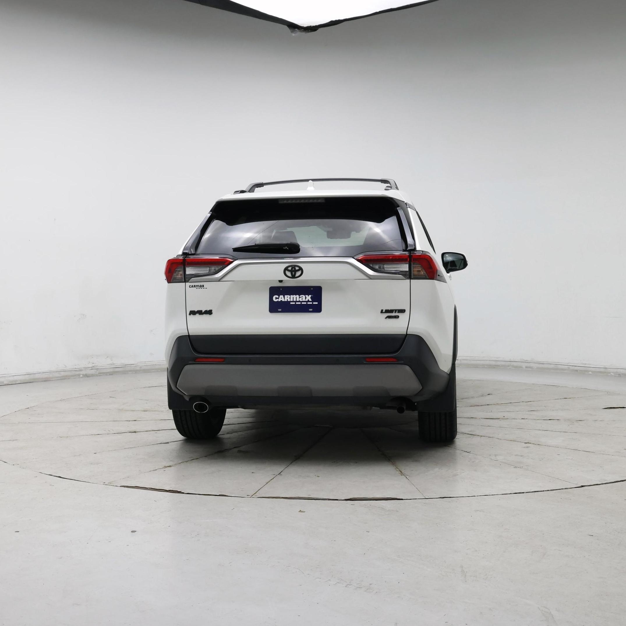 Thumbnail: 2019 Toyota RAV4 - 6