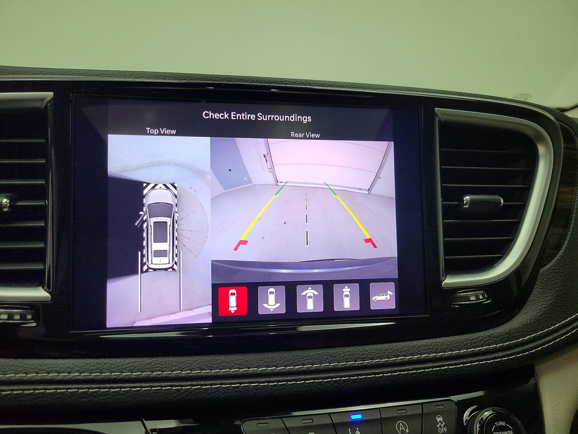 Thumbnail: 2021 Chrysler Pacifica - 15