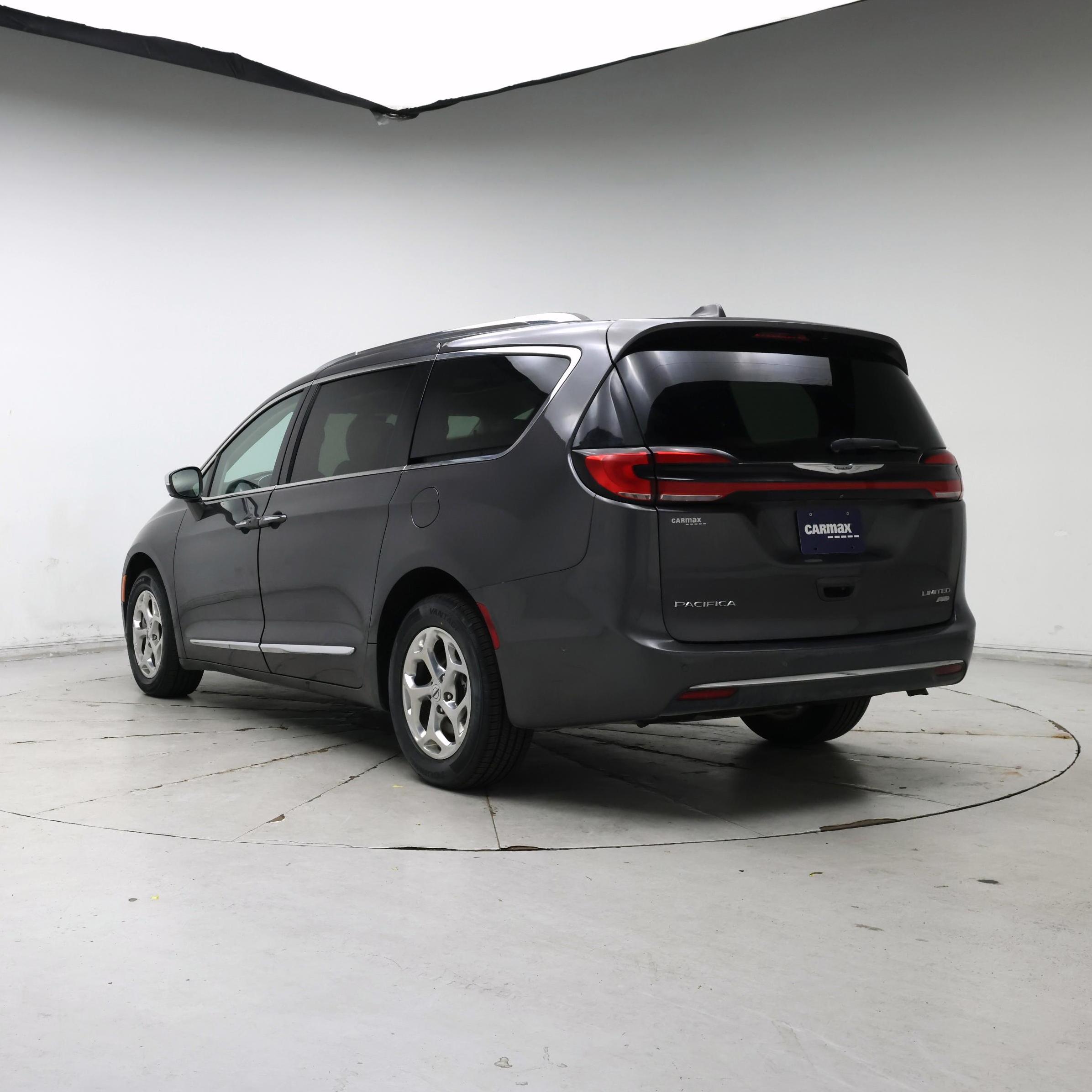 Thumbnail: 2021 Chrysler Pacifica - 2