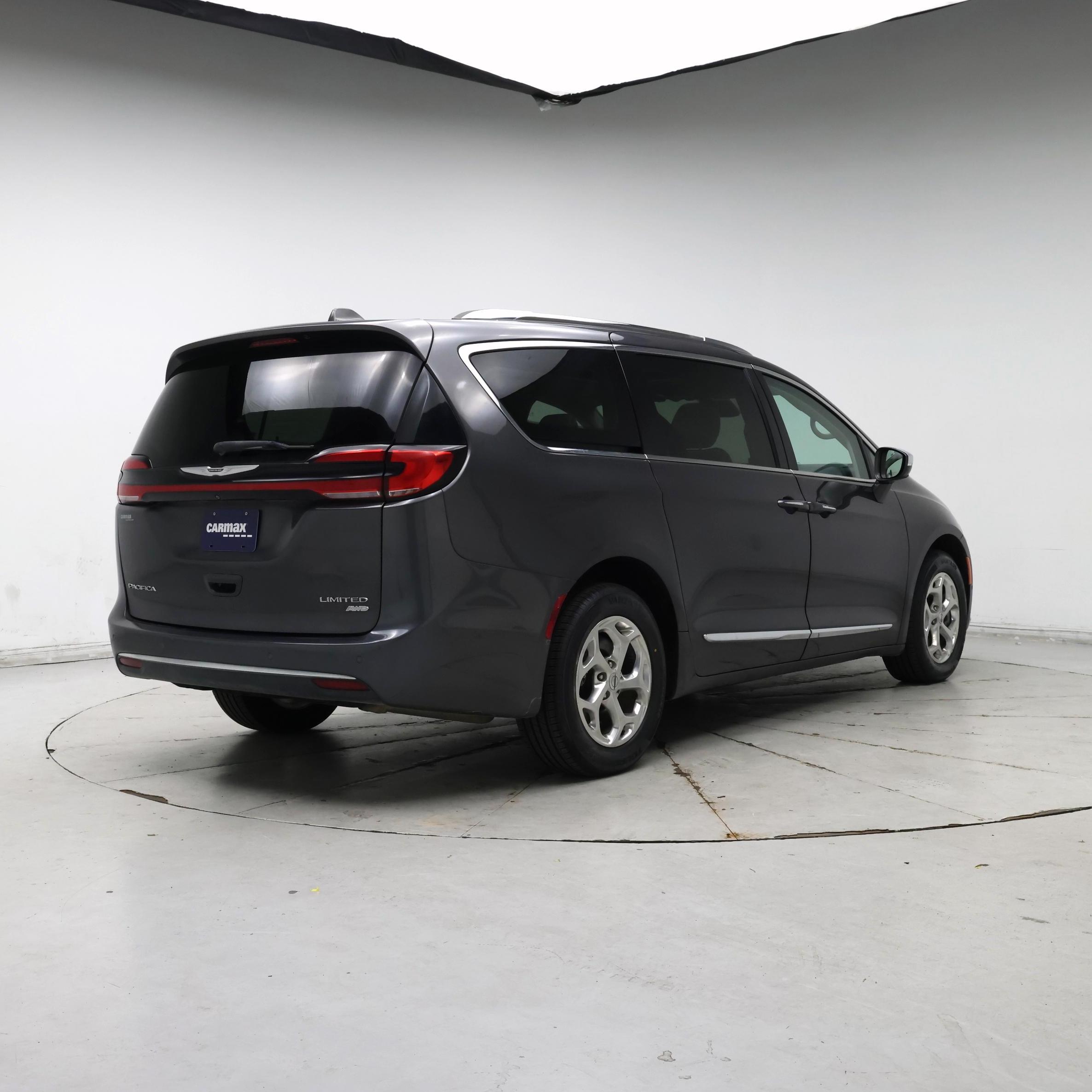 Thumbnail: 2021 Chrysler Pacifica - 8