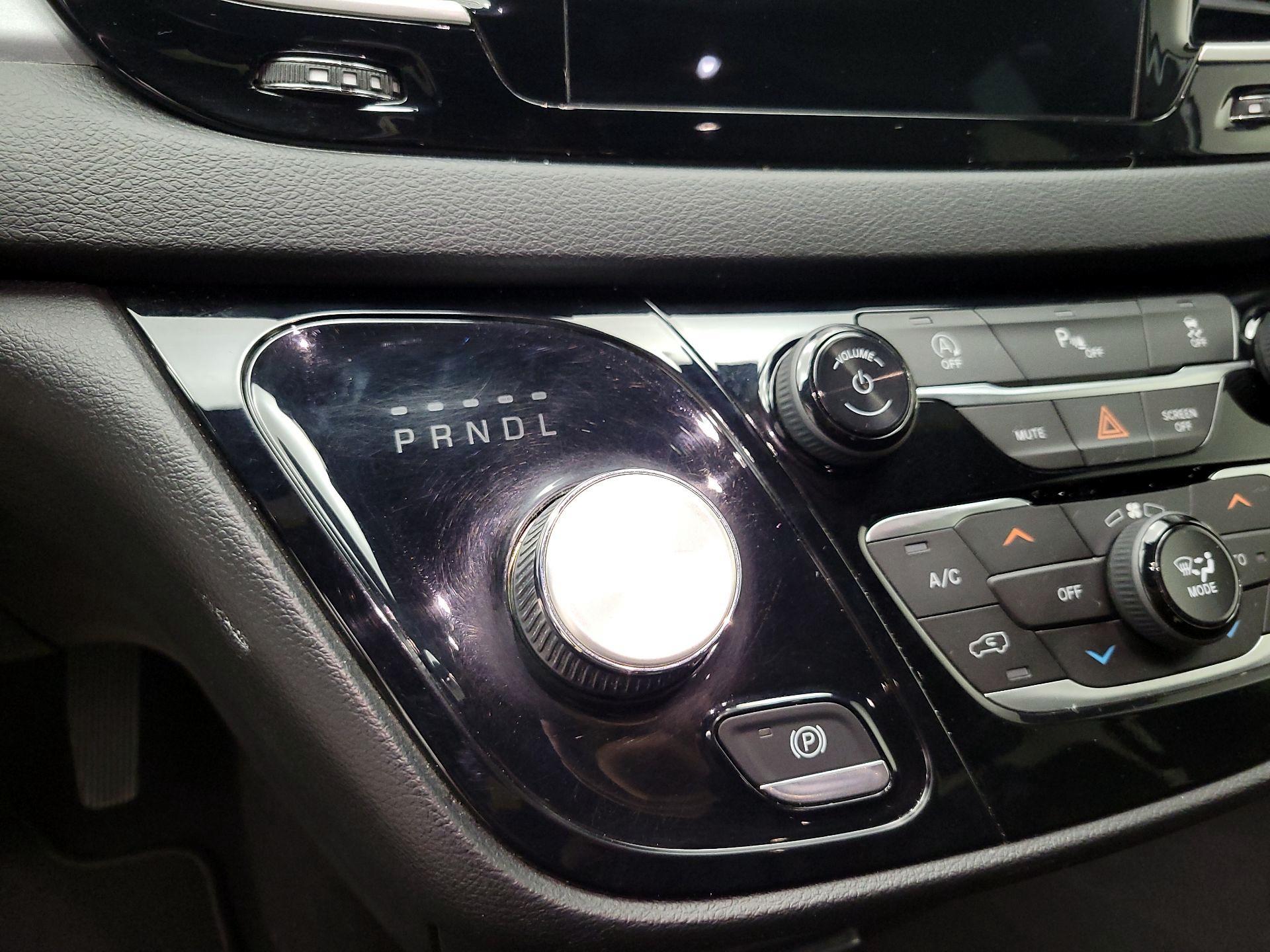 Thumbnail: 2020 Chrysler Pacifica - 18