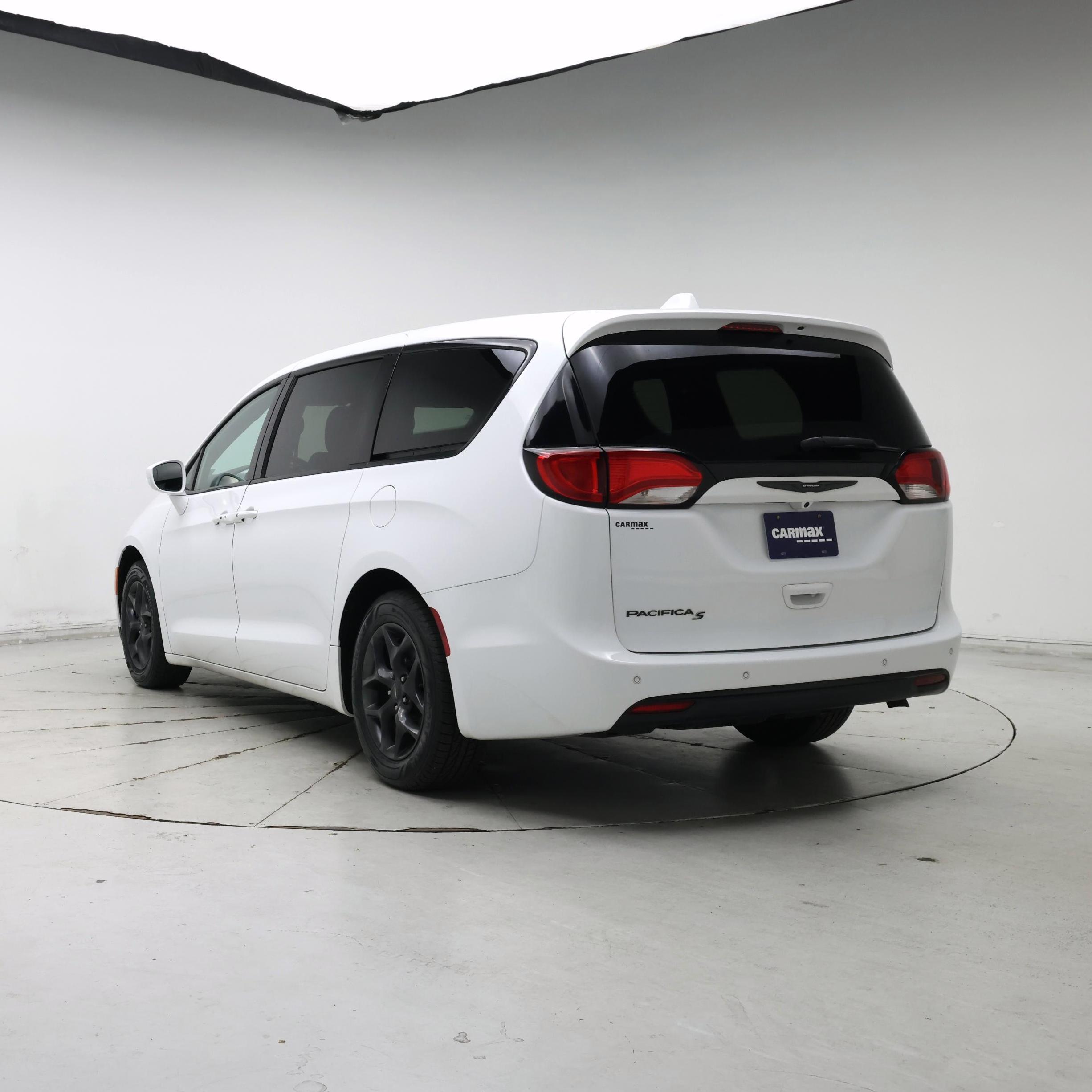Thumbnail: 2020 Chrysler Pacifica - 2