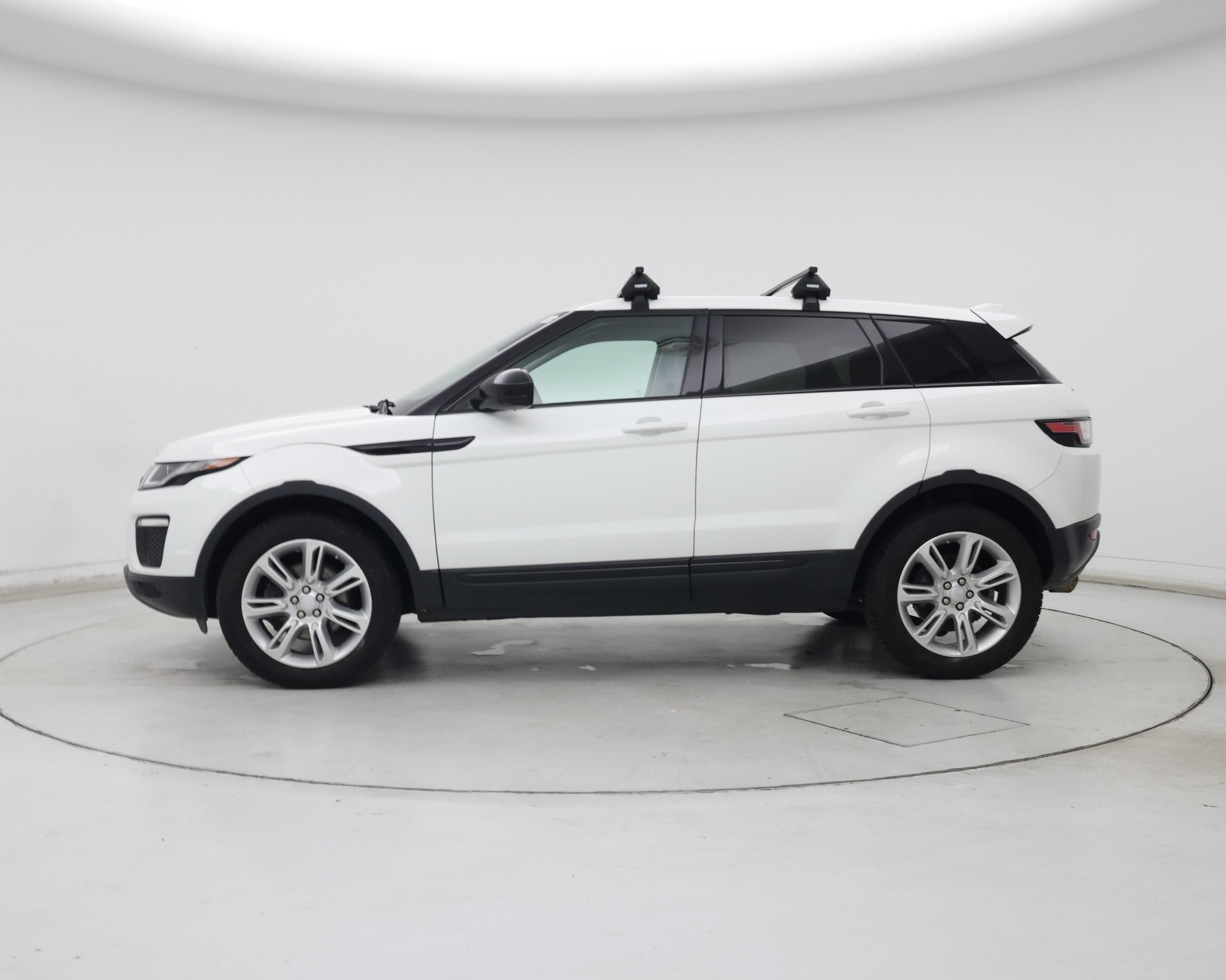 Thumbnail: 2019 Land Rover Range Rover Evoque - 3