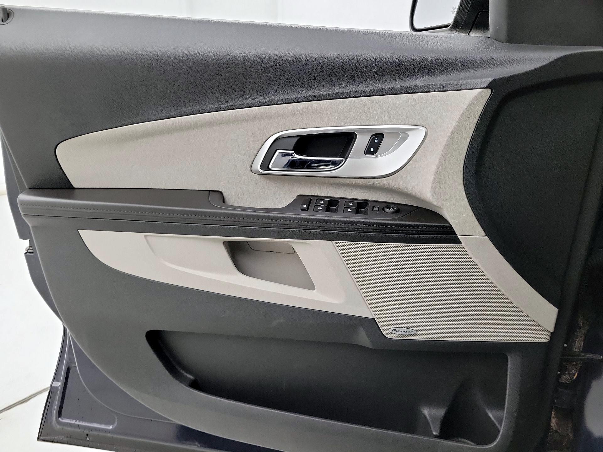 Thumbnail: 2016 Chevrolet Equinox - 10