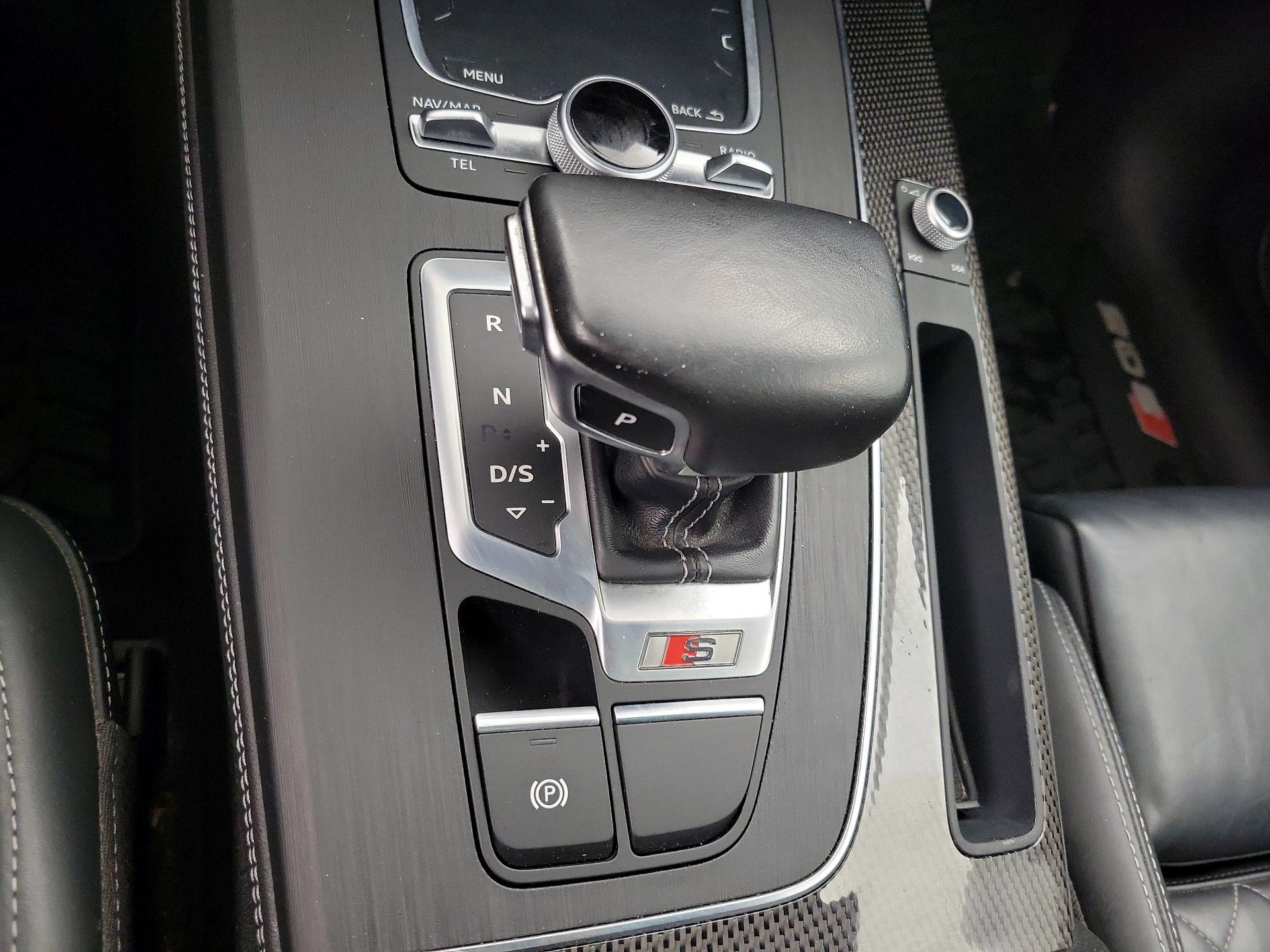 Thumbnail: 2019 Audi SQ5 - 17