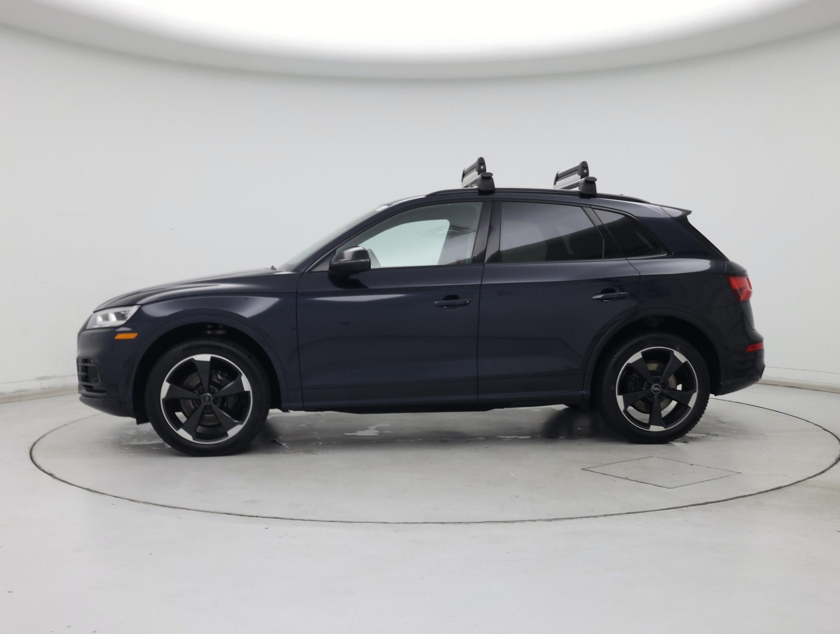 Thumbnail: 2019 Audi SQ5 - 3