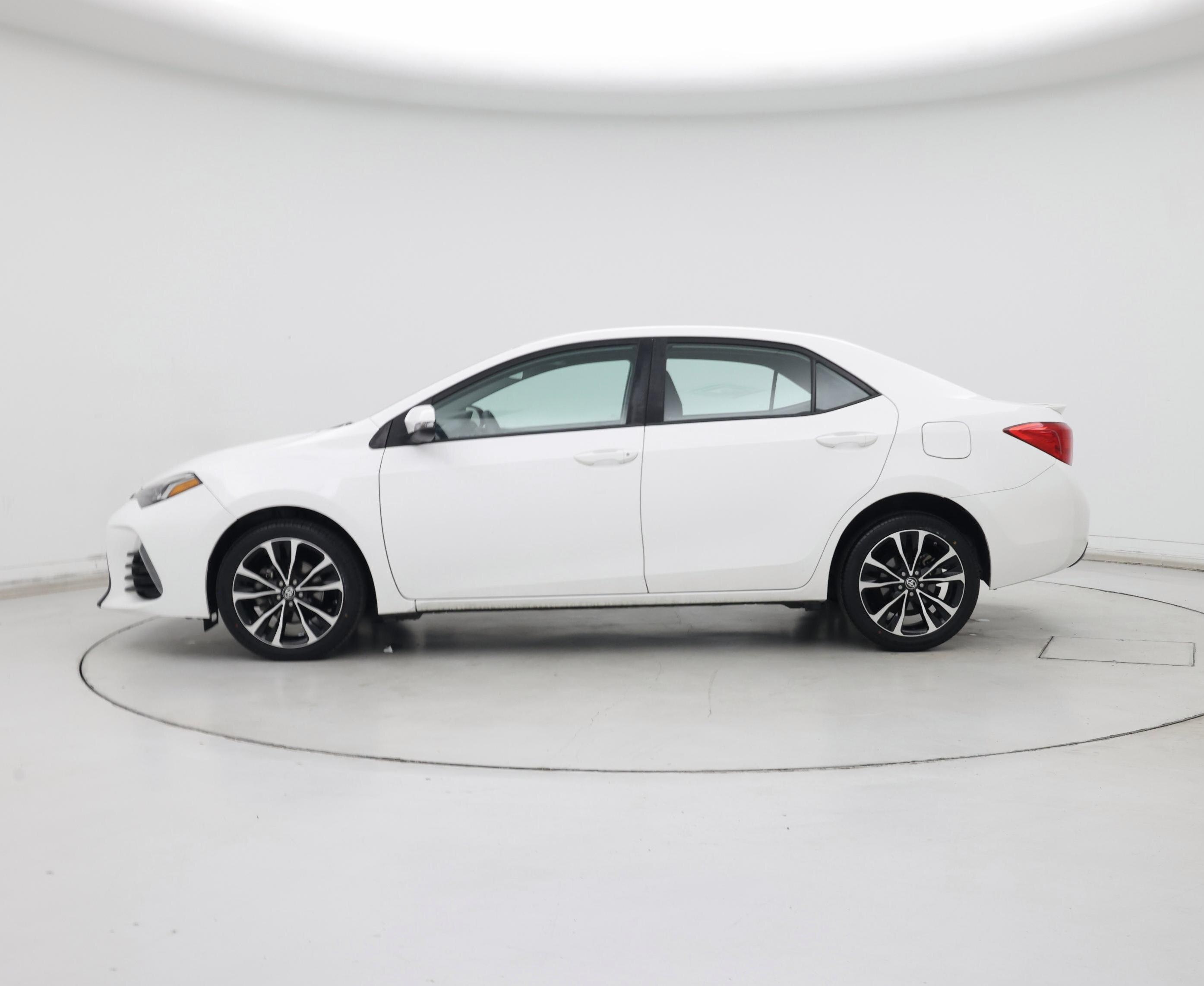 Thumbnail: 2017 Toyota Corolla - 3
