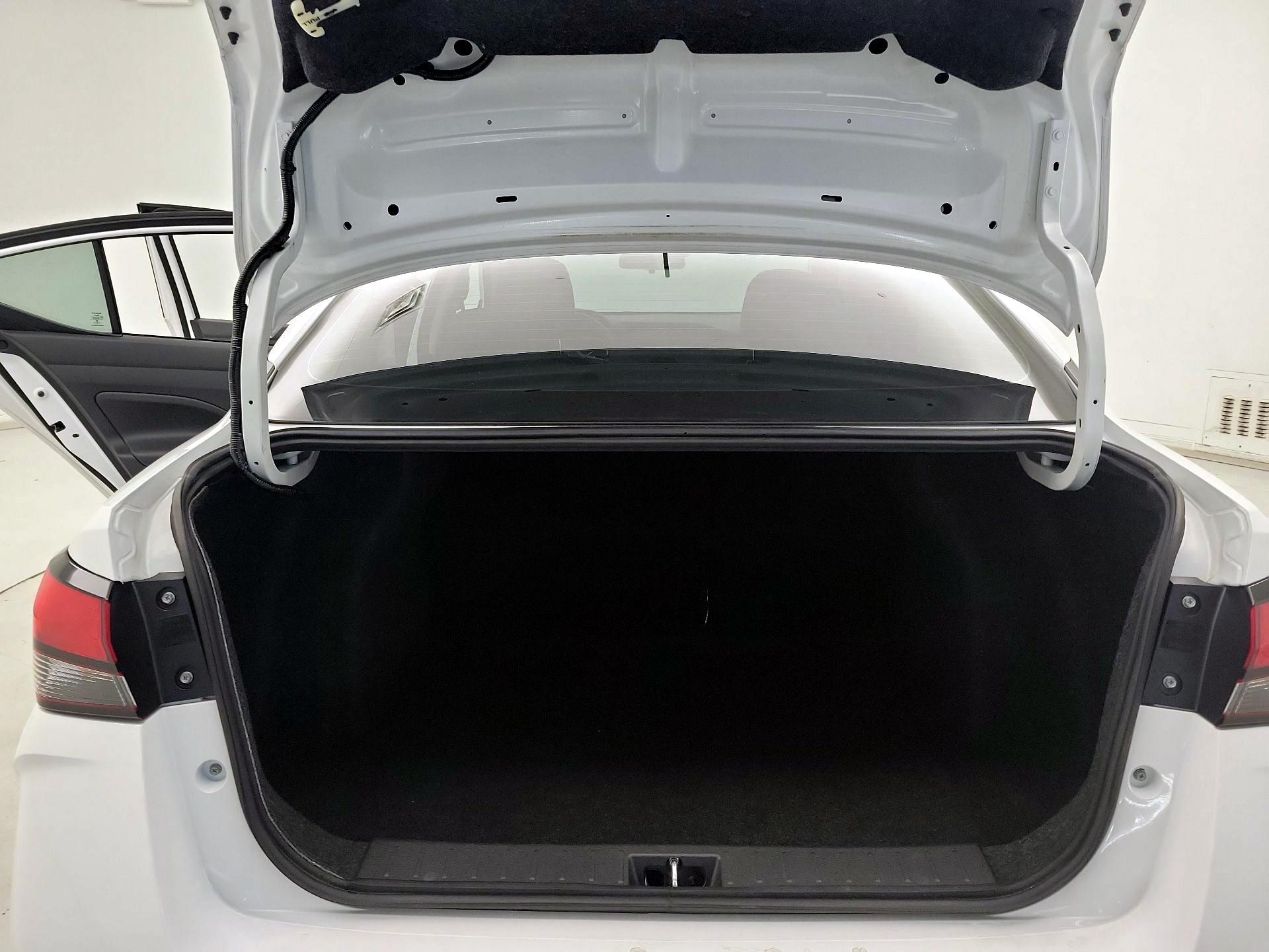 Thumbnail: 2020 Nissan Versa - 20