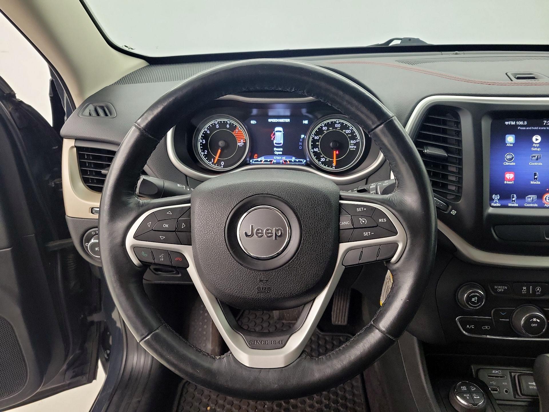 Thumbnail: 2016 Jeep Cherokee - 10