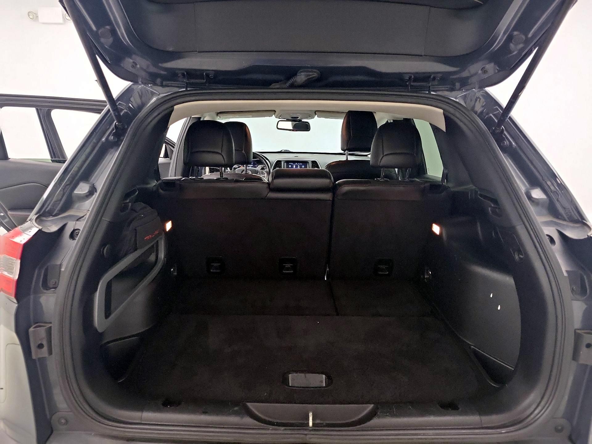 Thumbnail: 2016 Jeep Cherokee - 20