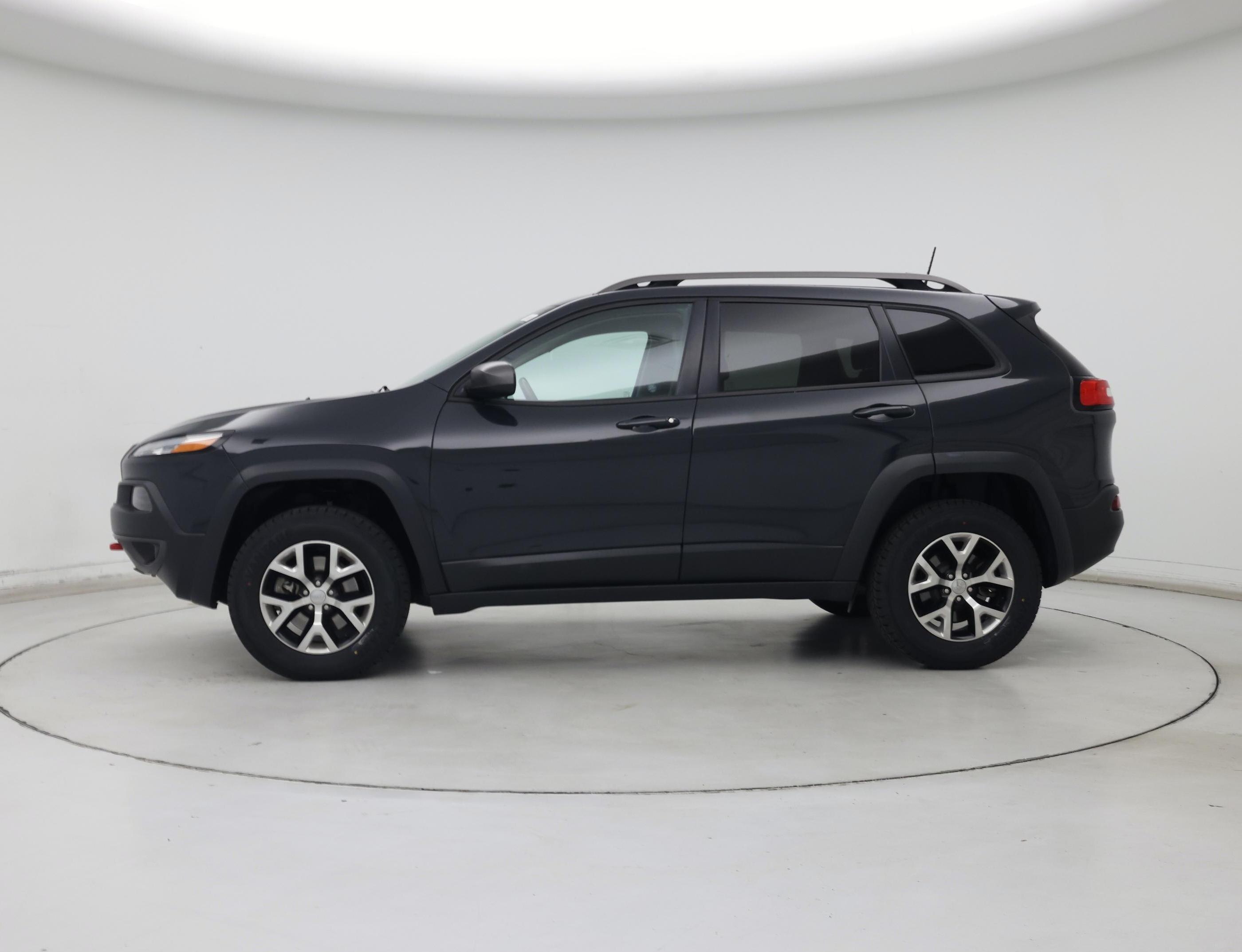 Thumbnail: 2016 Jeep Cherokee - 3