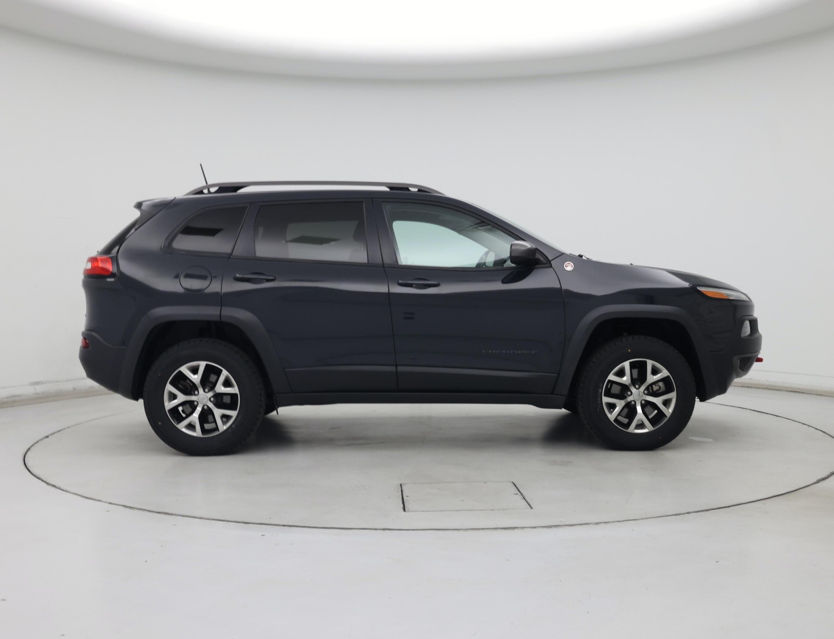 Thumbnail: 2016 Jeep Cherokee - 7