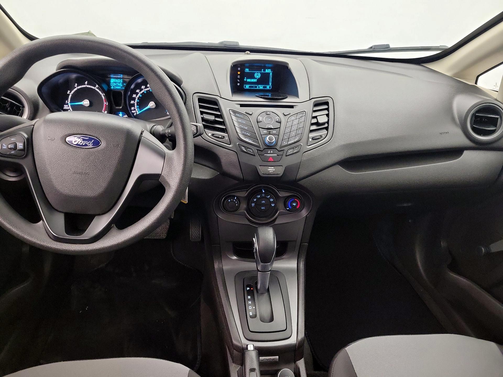 Thumbnail: 2016 Ford Fiesta - 9
