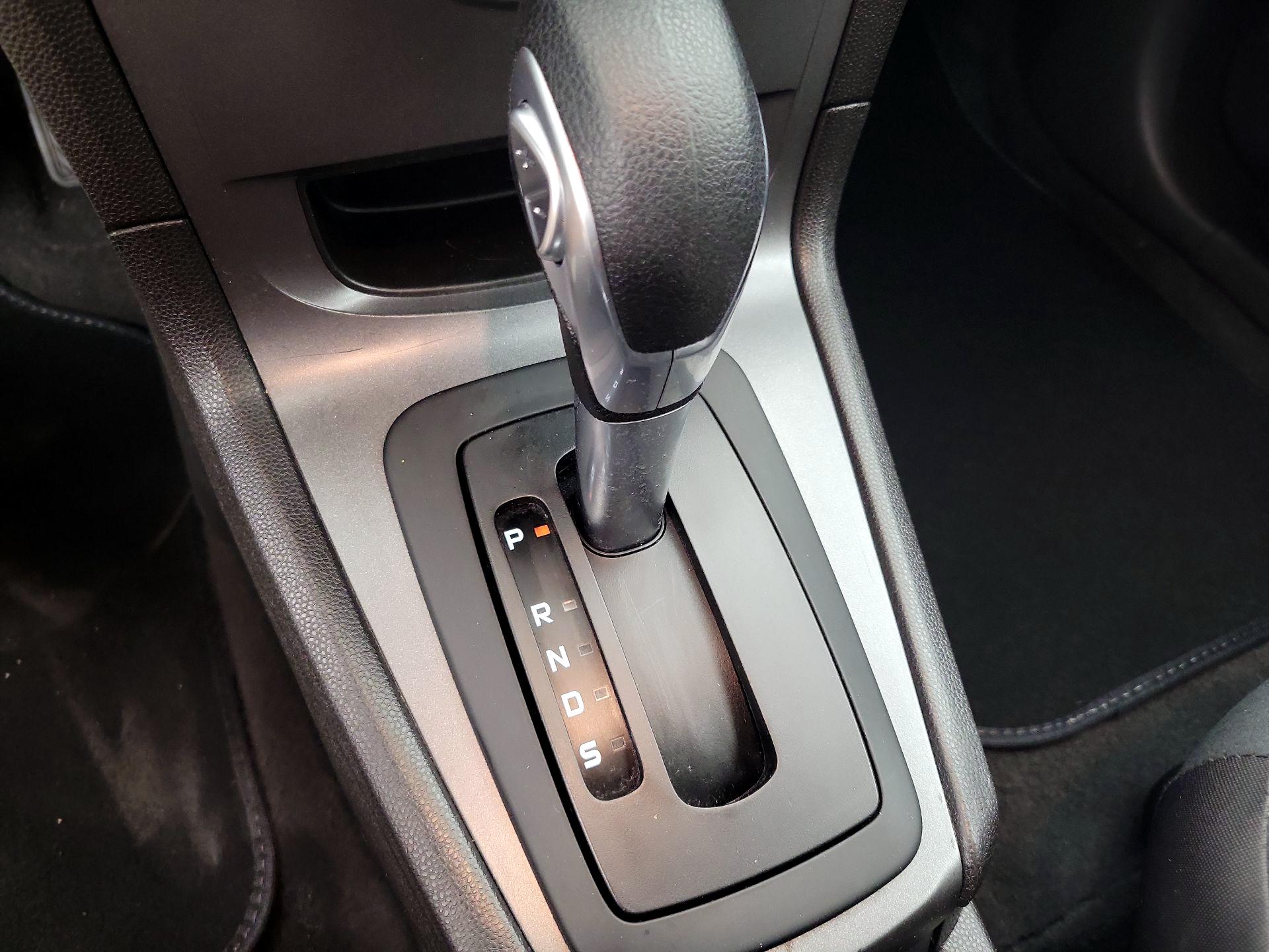 Thumbnail: 2016 Ford Fiesta - 16