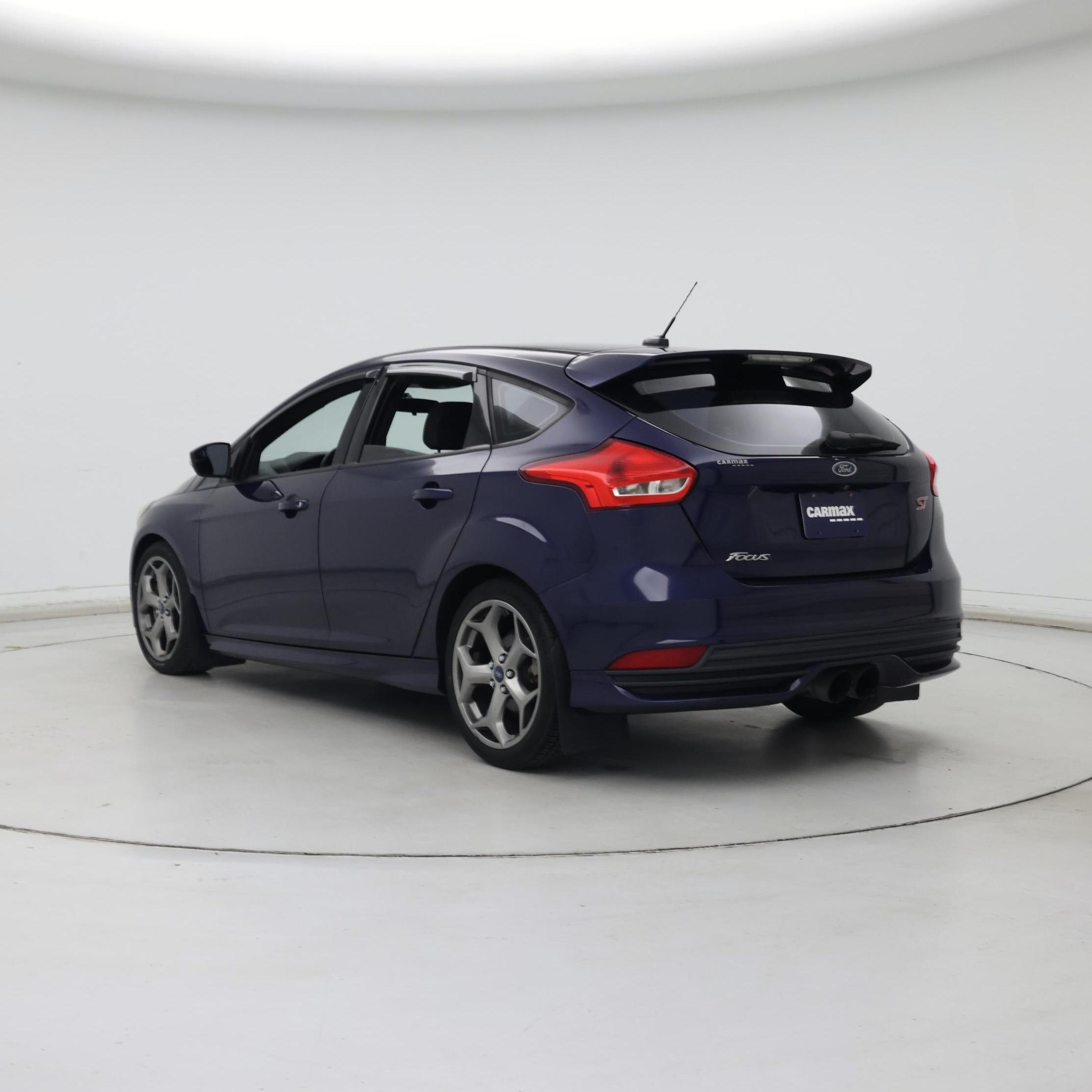 Thumbnail: 2016 Ford Focus - 2