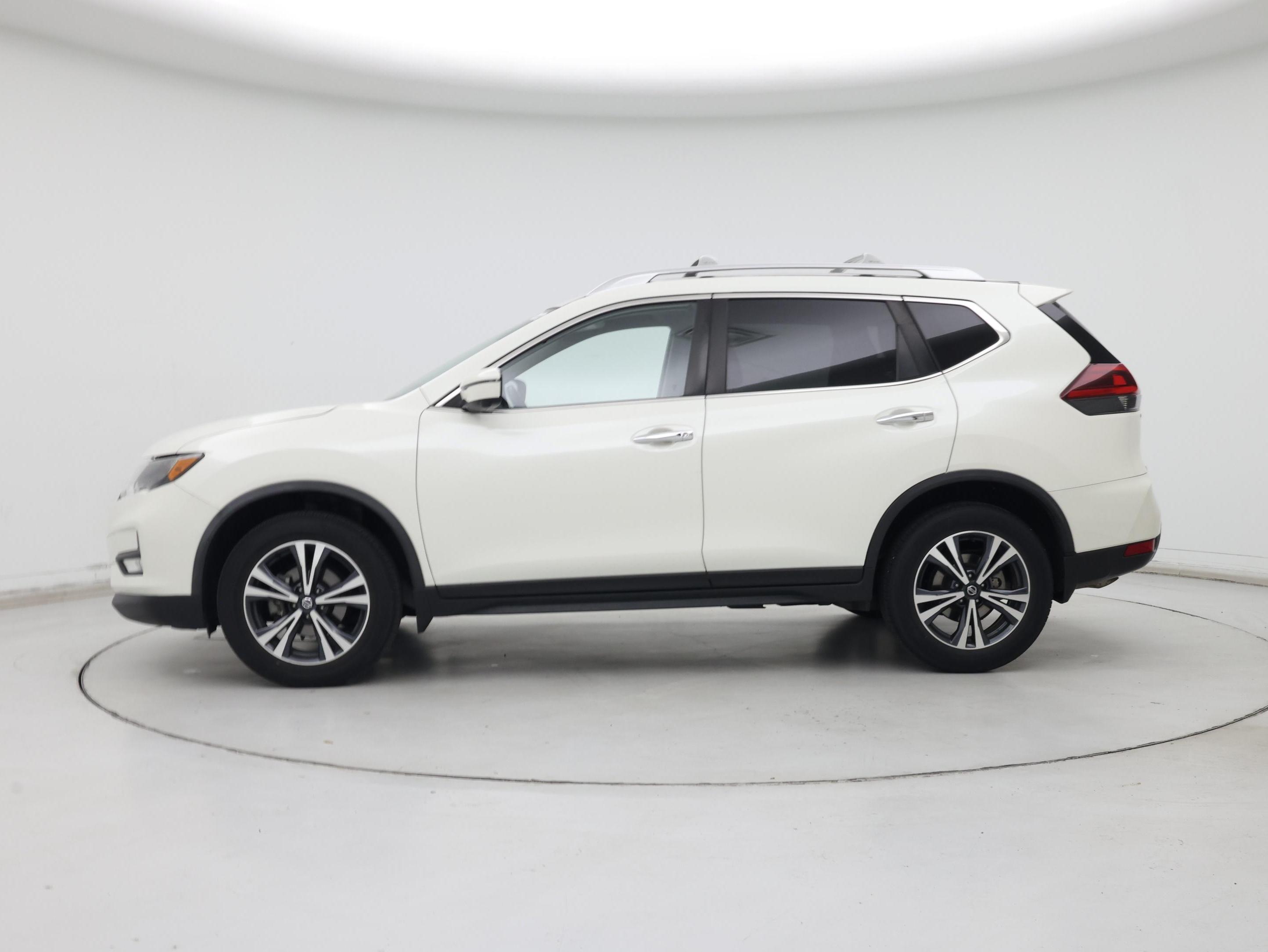 Thumbnail: 2020 Nissan Rogue - 3
