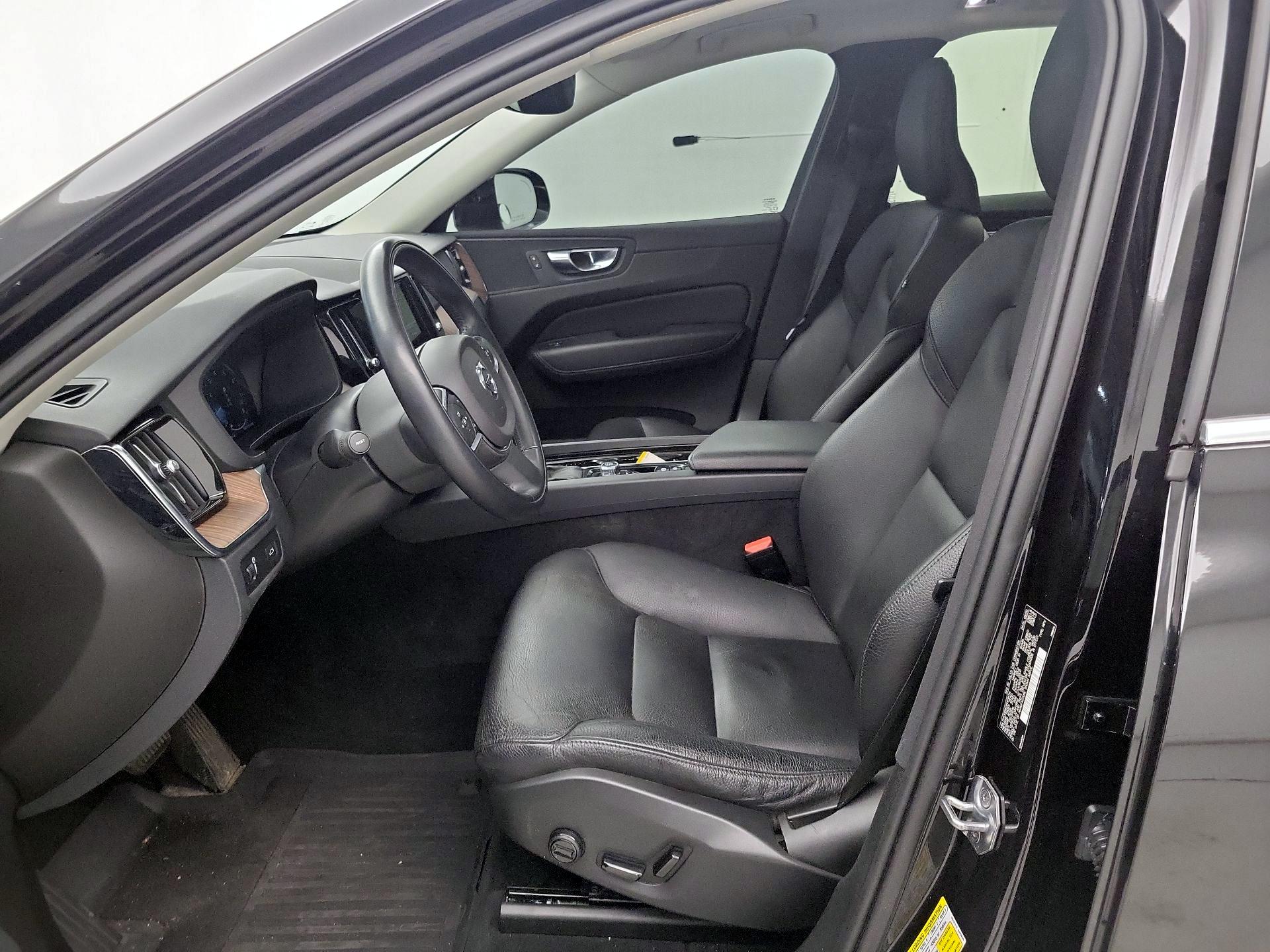 Thumbnail: 2021 Volvo XC60 - 9