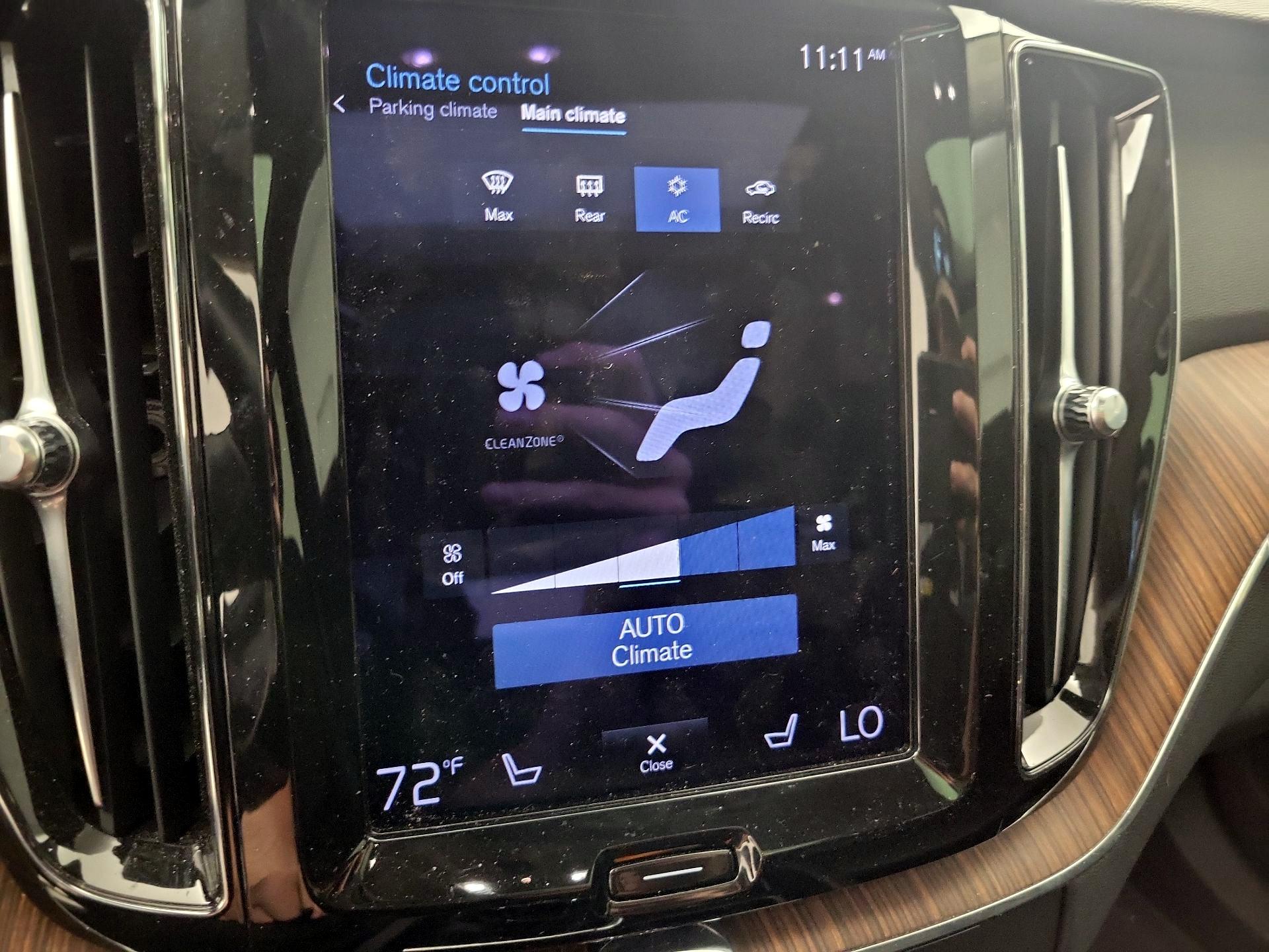 Thumbnail: 2021 Volvo XC60 - 14