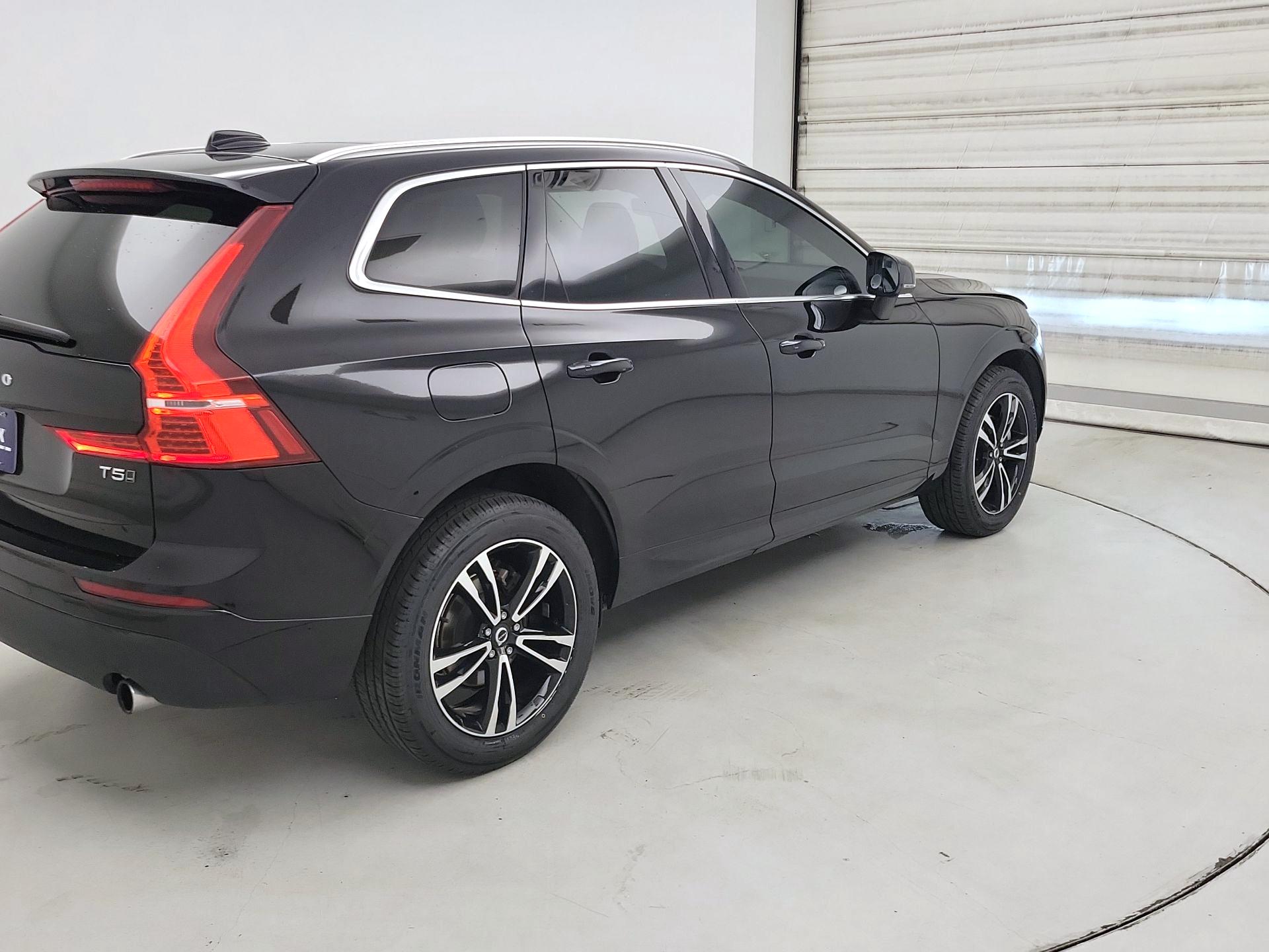 Thumbnail: 2021 Volvo XC60 - 5