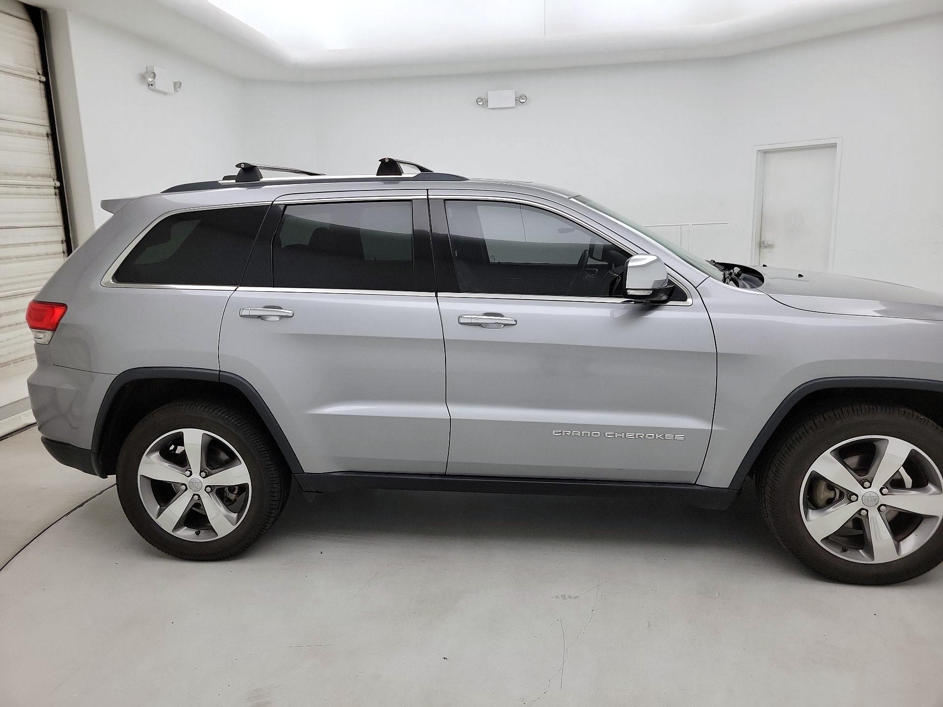 Thumbnail: 2015 Jeep Grand Cherokee - 4