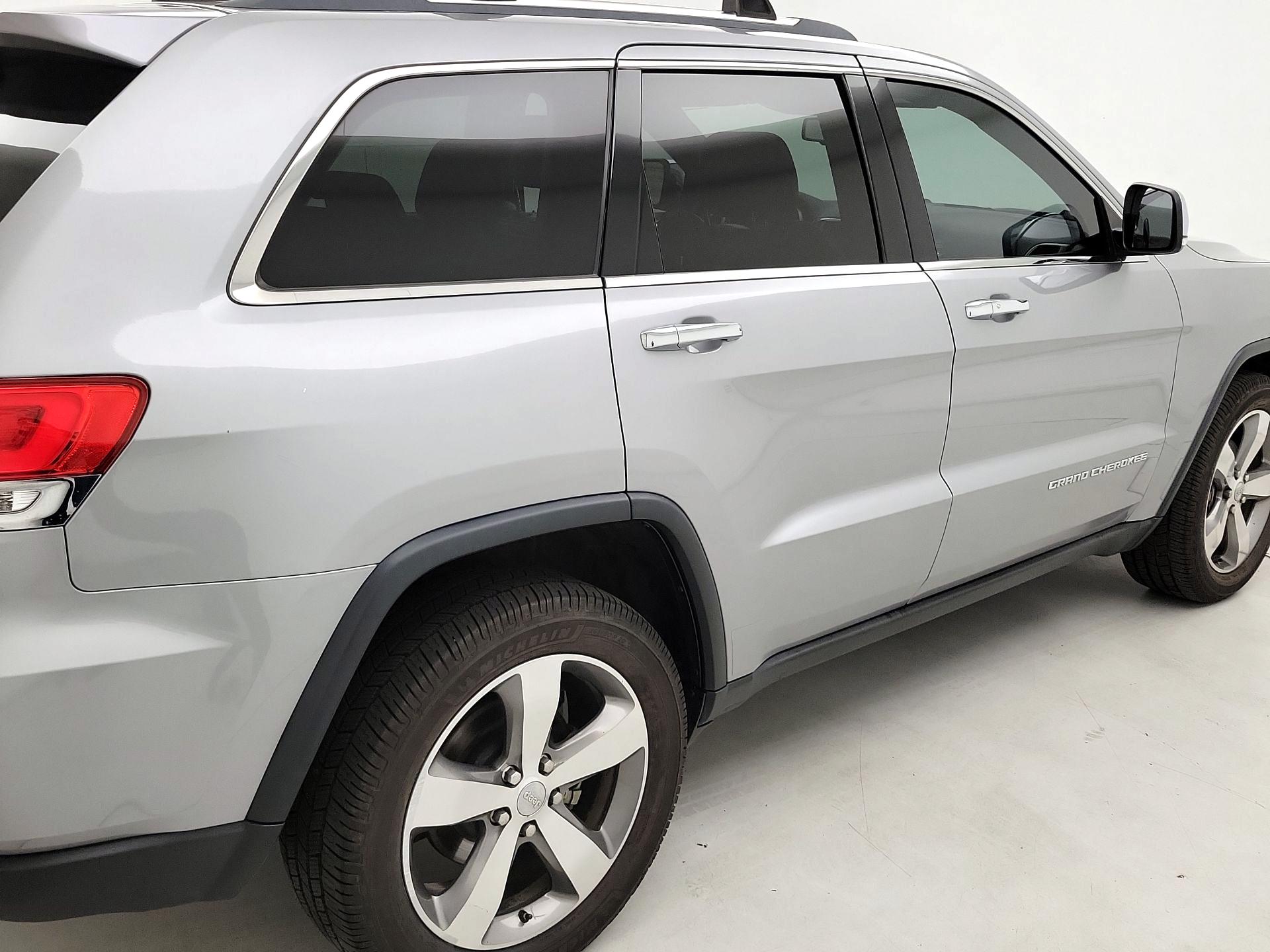 Thumbnail: 2015 Jeep Grand Cherokee - 5
